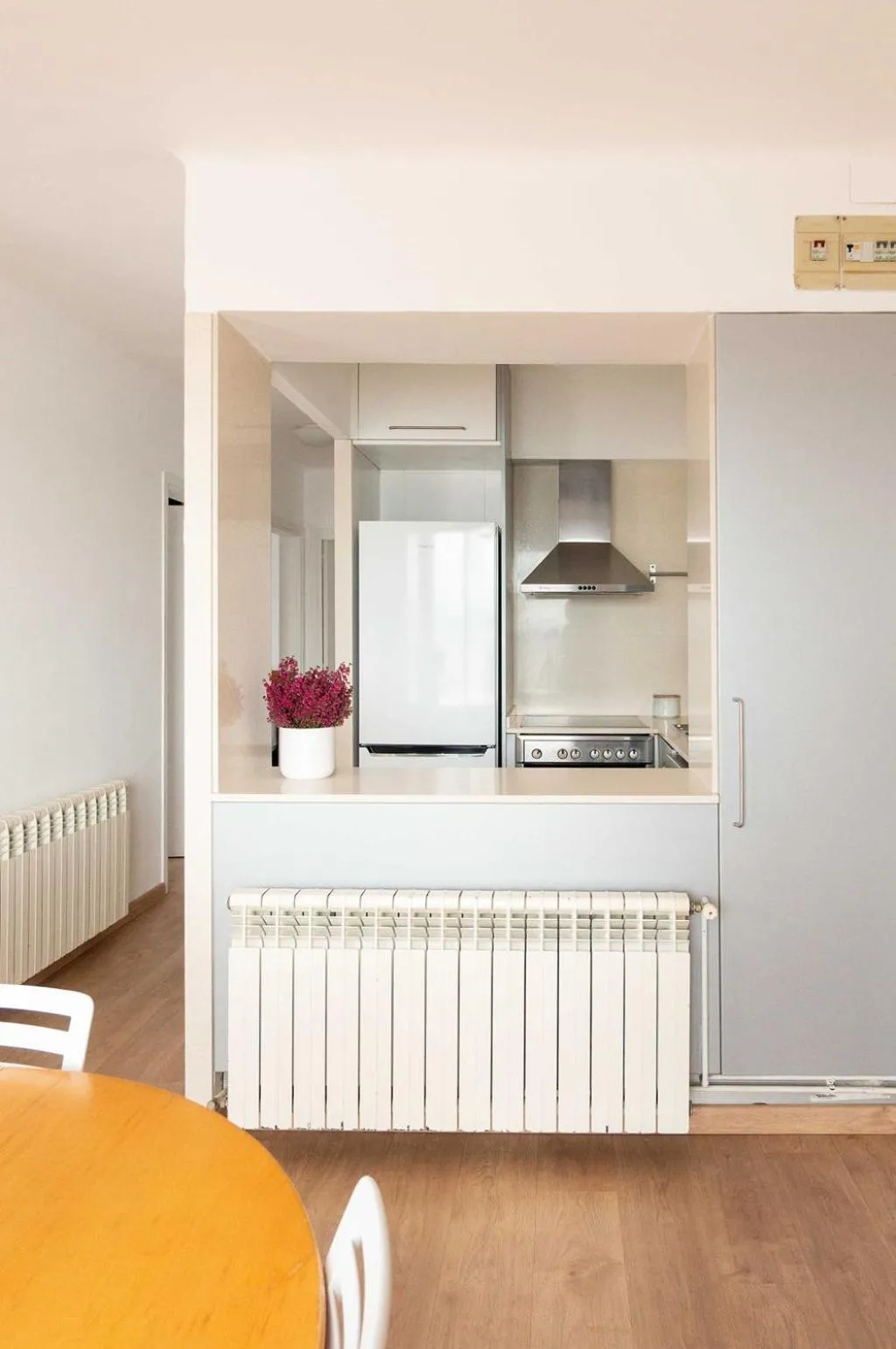 Kitchen or kitchenette in Santa Llucia Apartaments