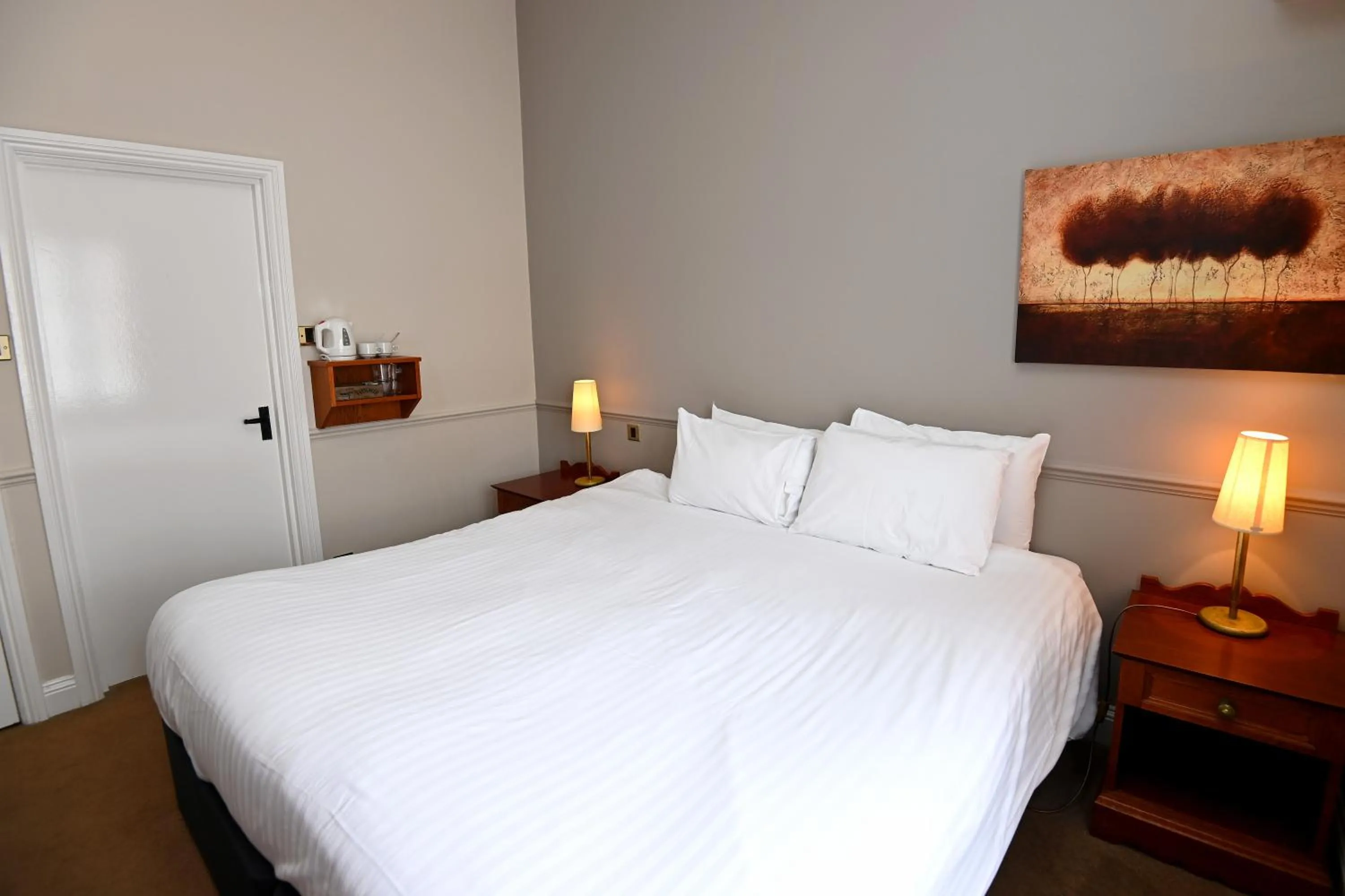 Bedroom, Bed in Original White Hart, Ringwood by Marston's Inns