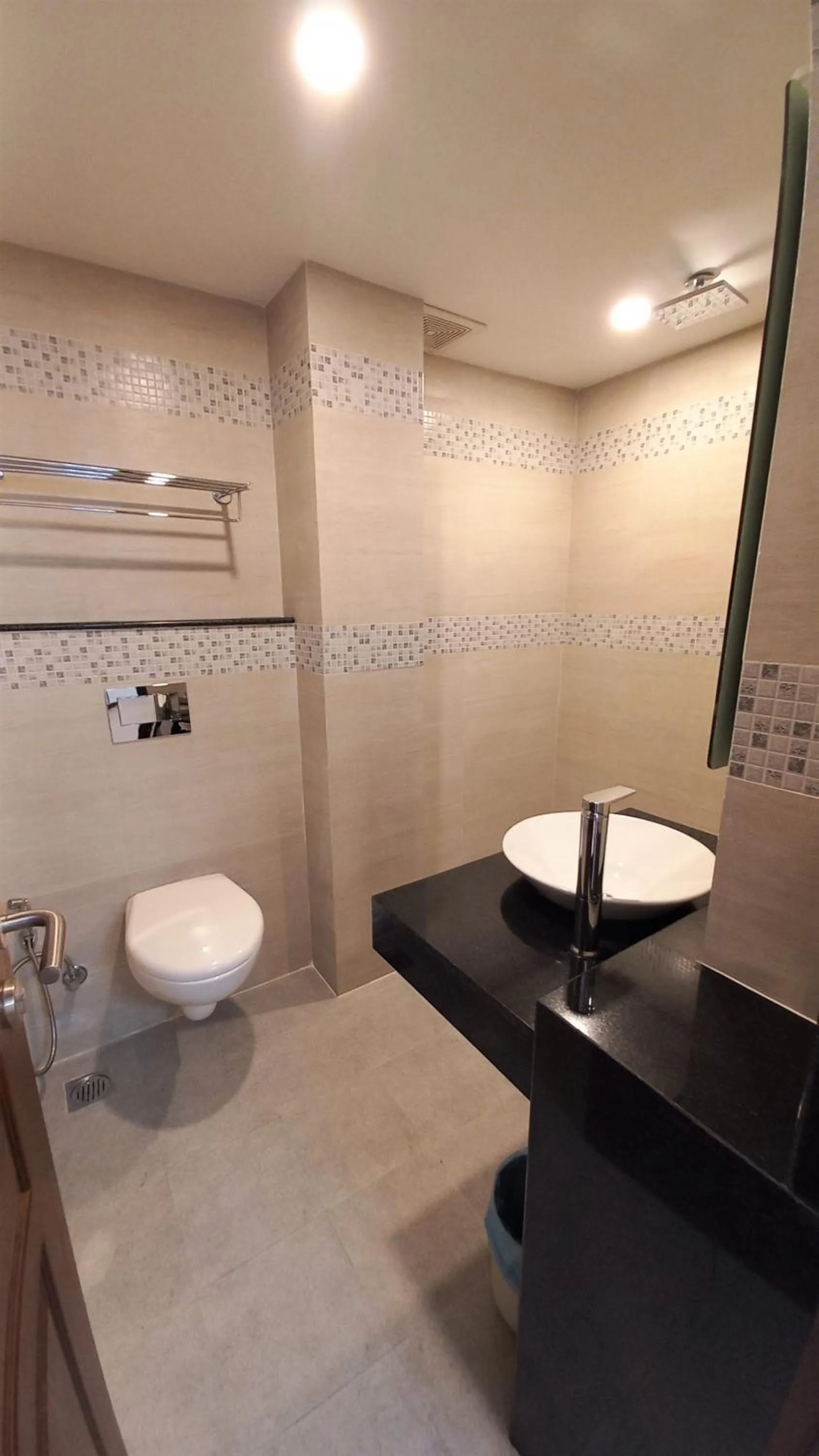 Shower in ViaVia Boutique Hotel - Kathmandu