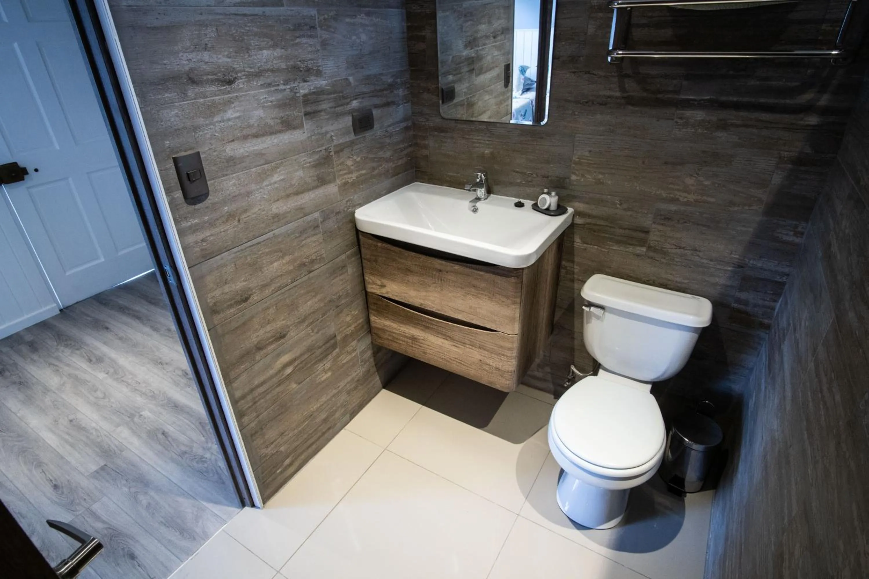 Bathroom in Inaki Uhi Hotel