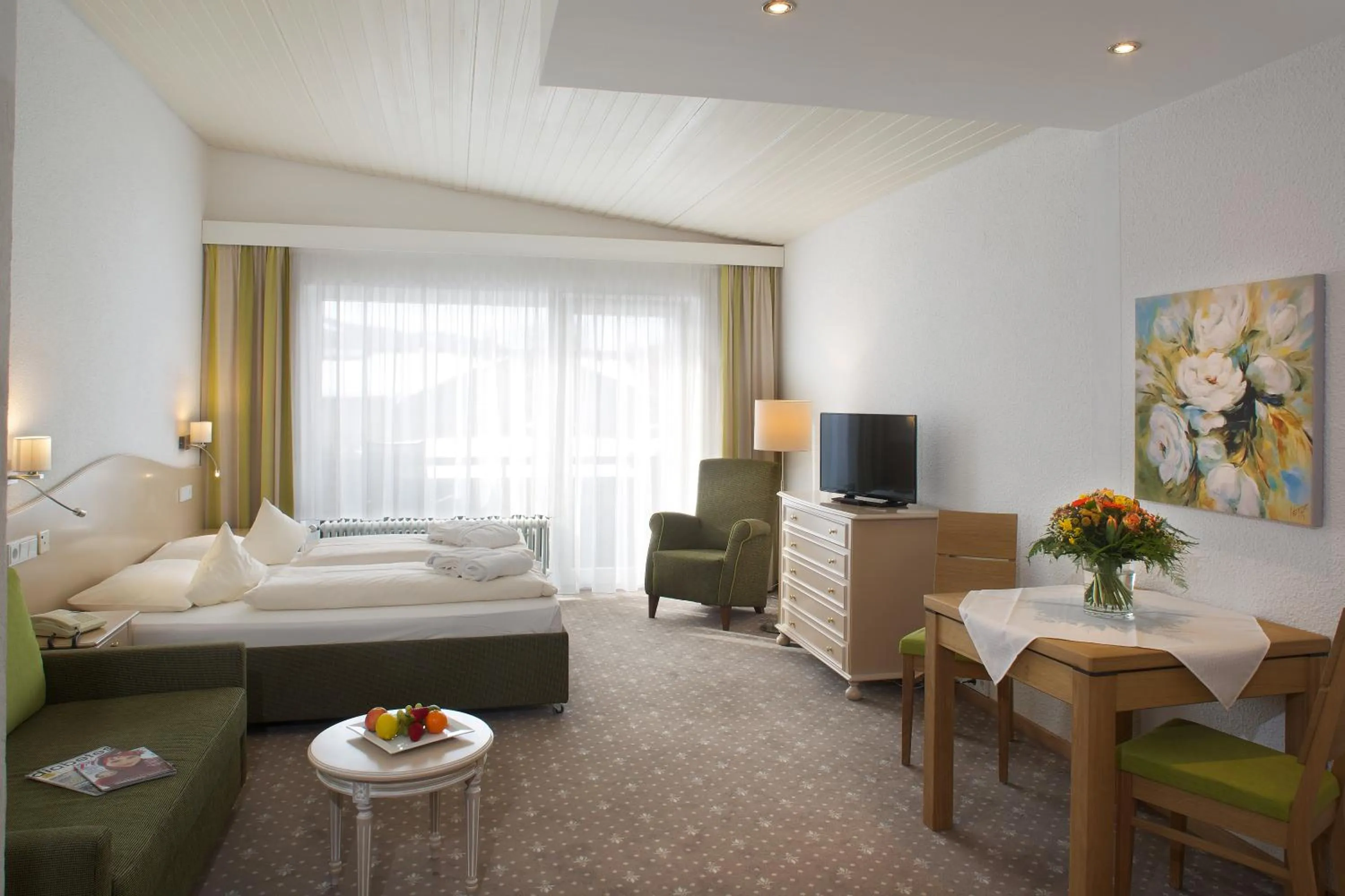 Photo of the whole room, Bed in Interest Vitalhotel - Partnerbetrieb von Oberstaufen PLUS