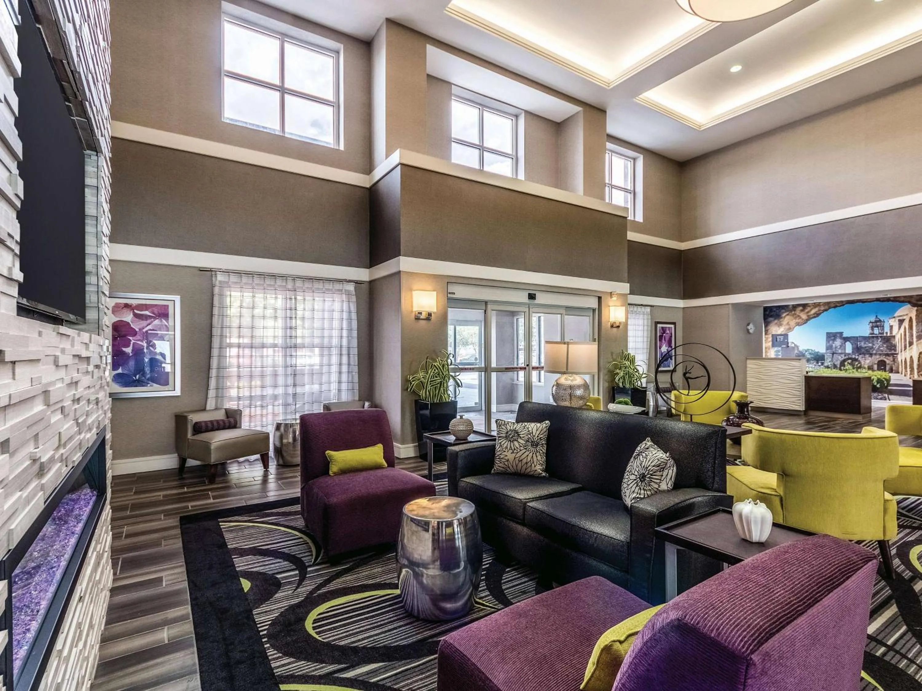 Lobby or reception in La Quinta Inn & Suites by Wyndham San Antonio Downtown