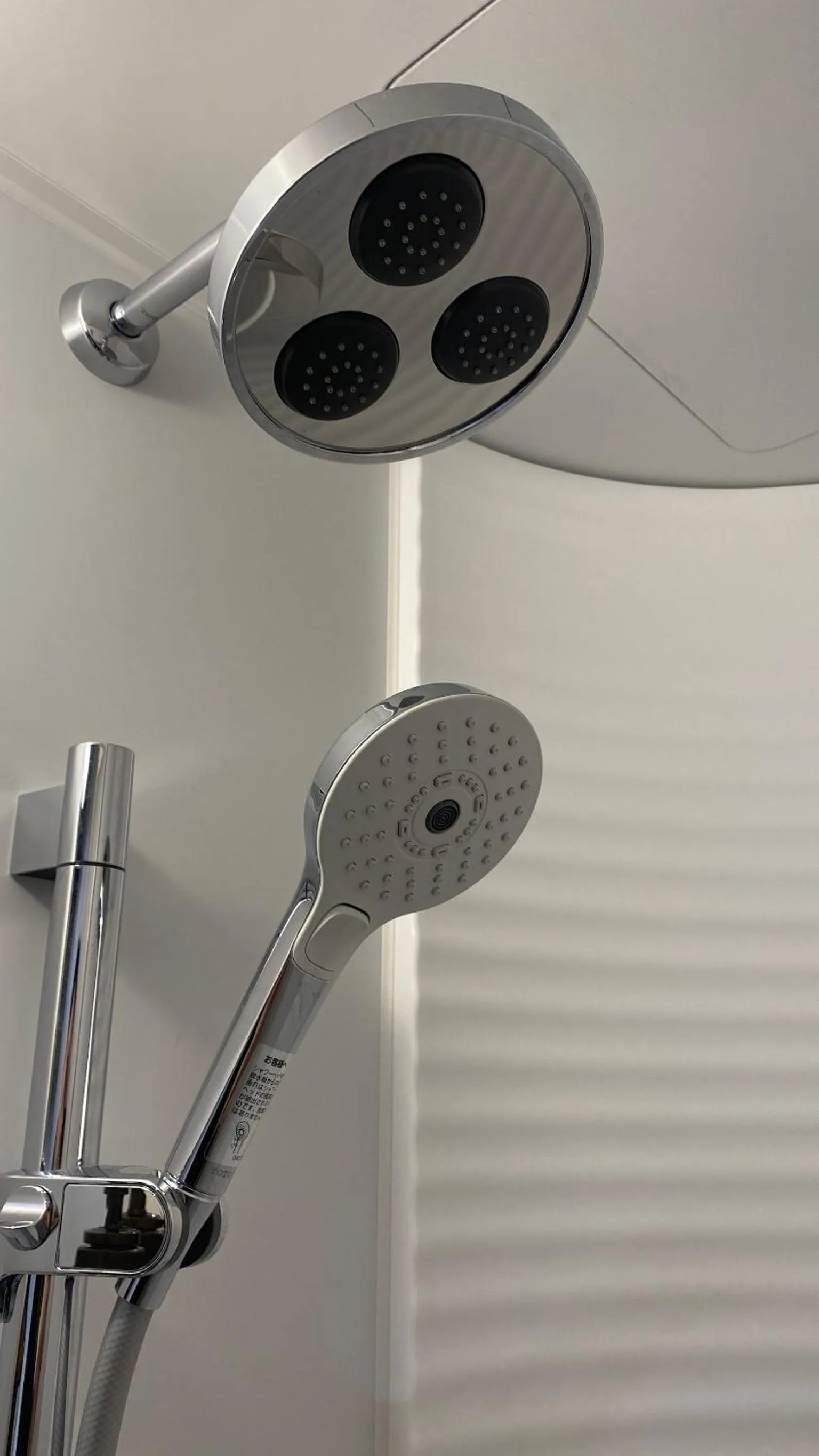 Shower in Resol Poshtel Tokyo Asakusa