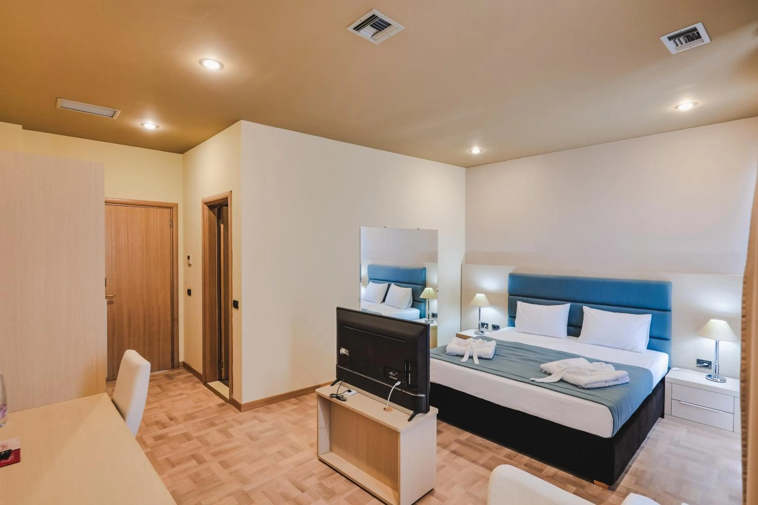 Photo of the whole room in Rapo's Resort Hotel