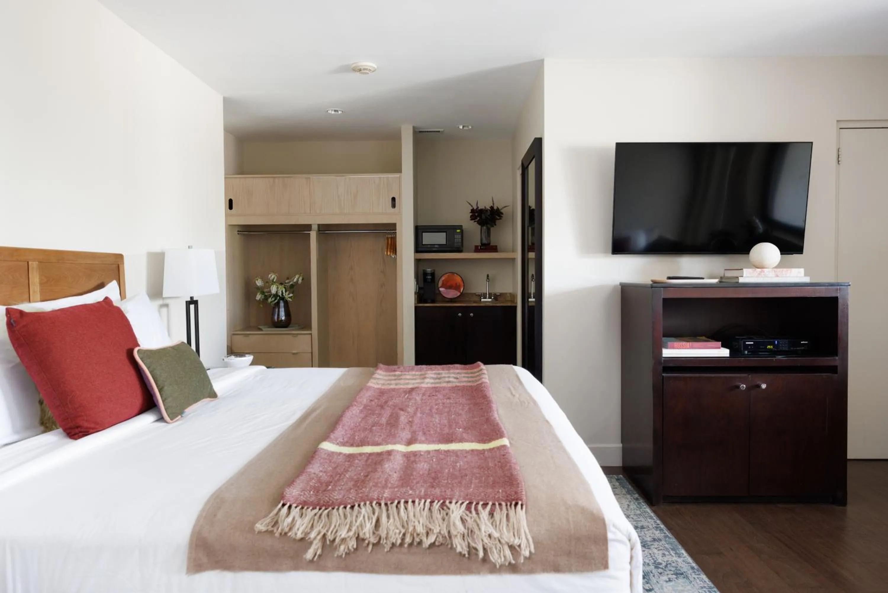 Bedroom, Bed in The Andrew Hotel