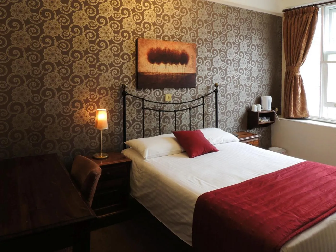 Bedroom, Bed in Bacon Arms, Newbury