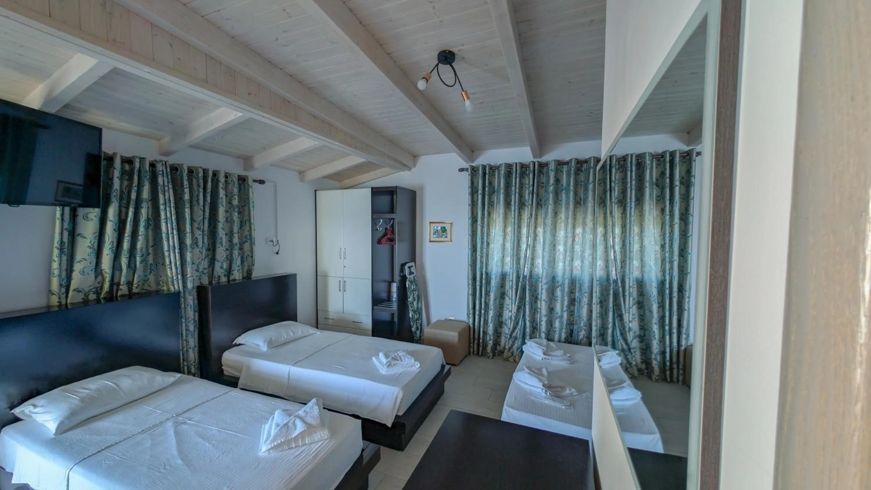 Photo of the whole room, Bed in Hotel Bahamas