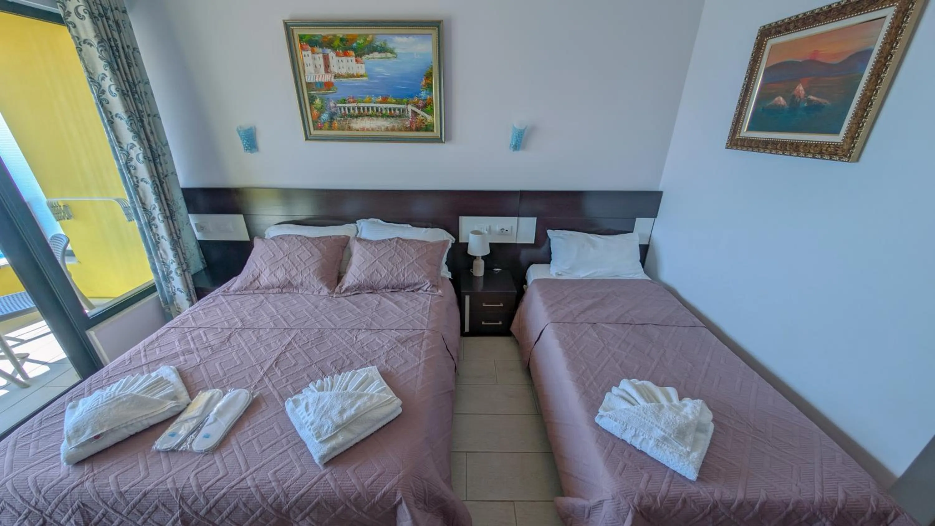 Bedroom, Bed in Hotel Bahamas