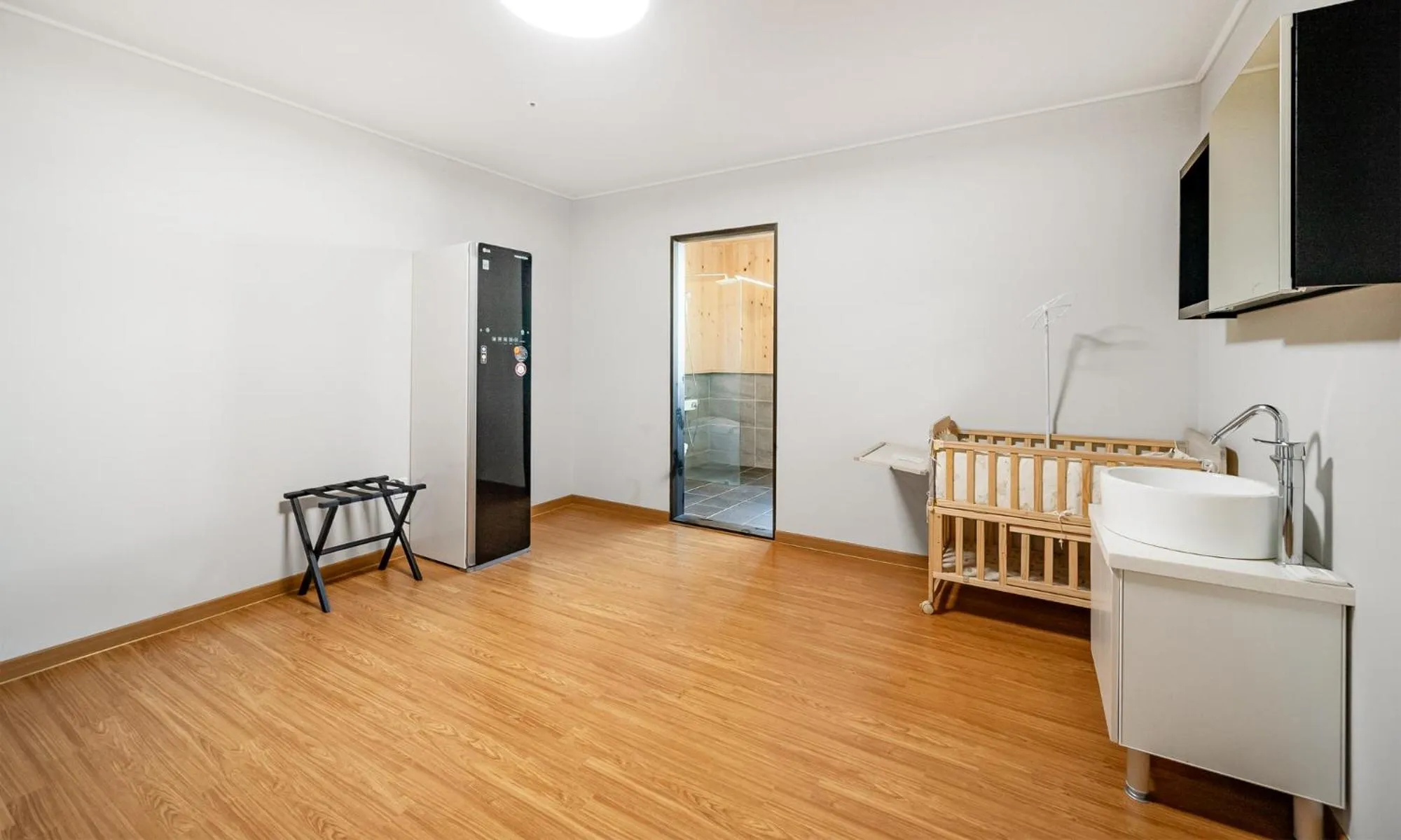 Bed in CM Park Hotel