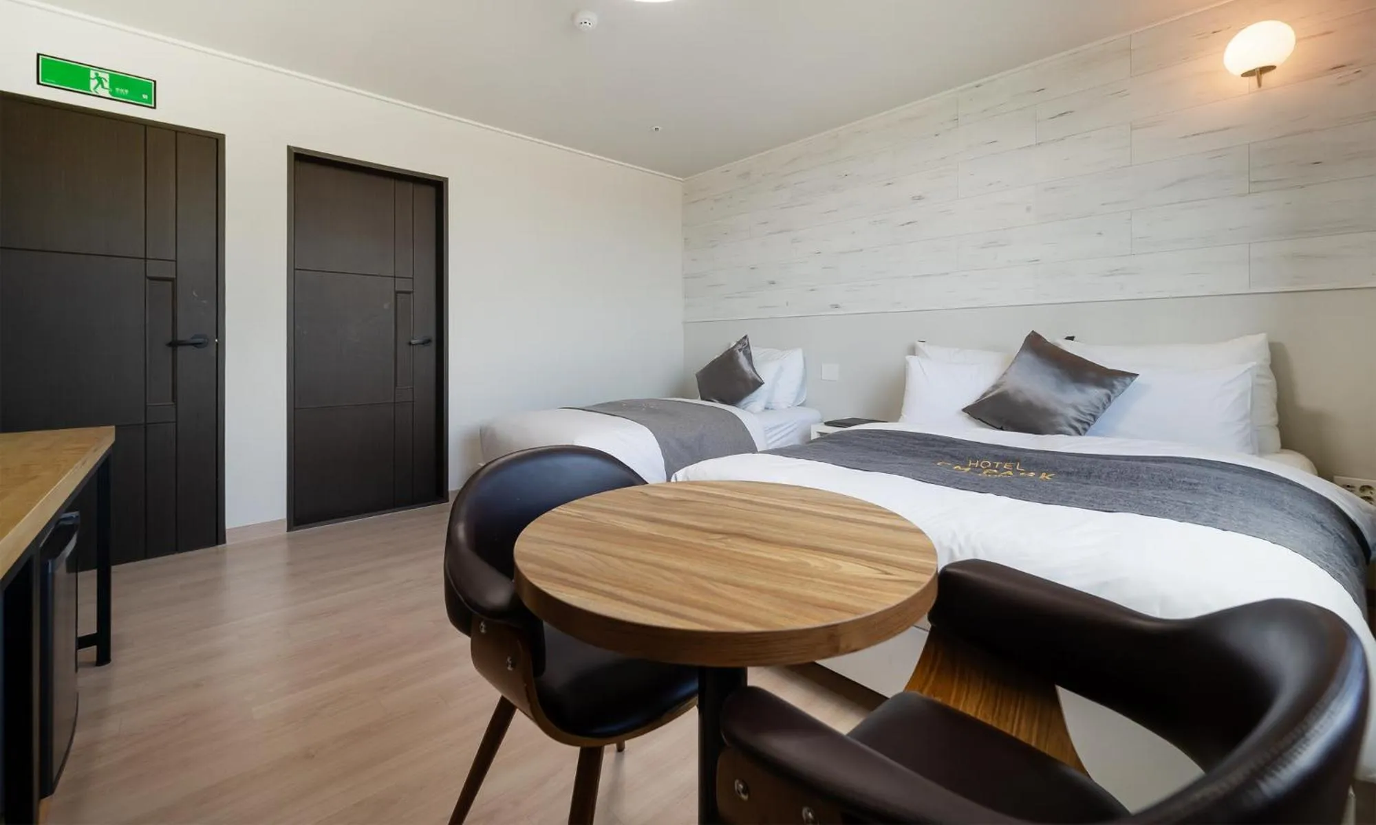 Bed in CM Park Hotel