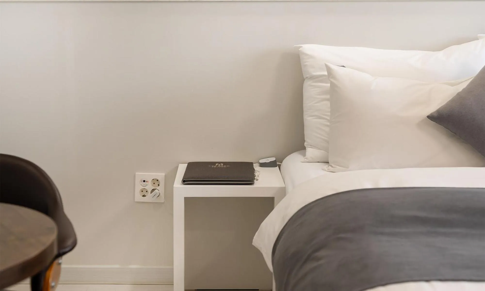 Bed in CM Park Hotel