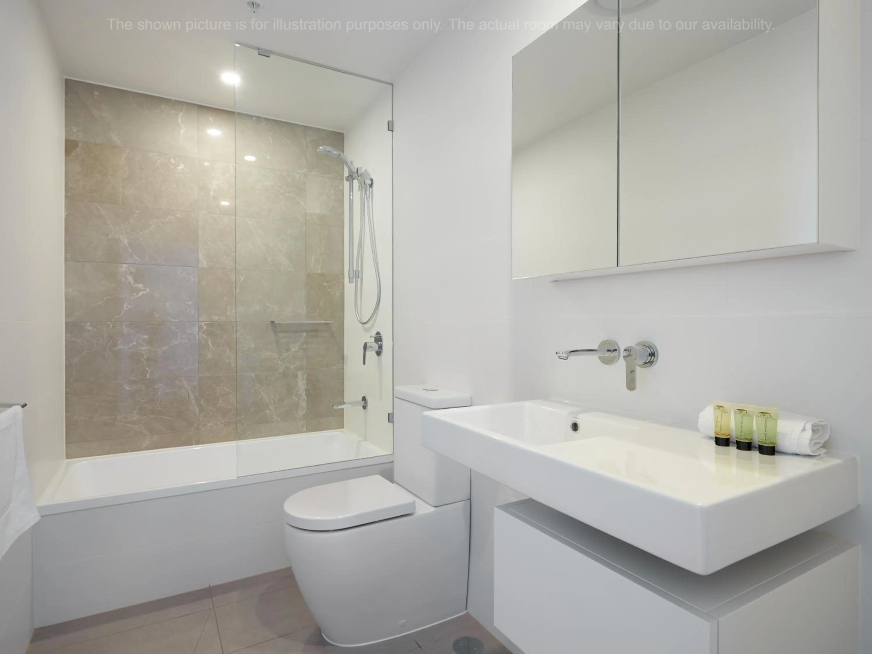 Toilet in Ruby Gold Coast By Serain