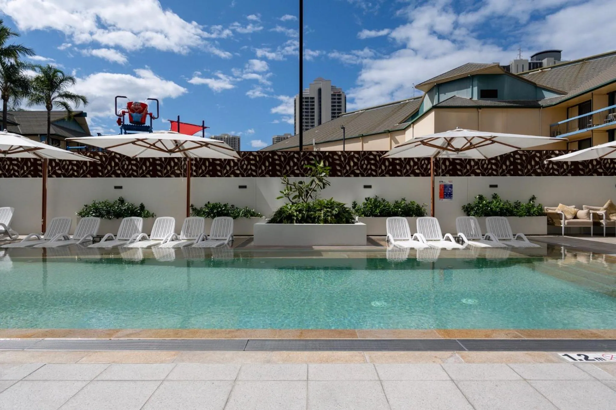 Swimming pool in Ruby Gold Coast By Serain