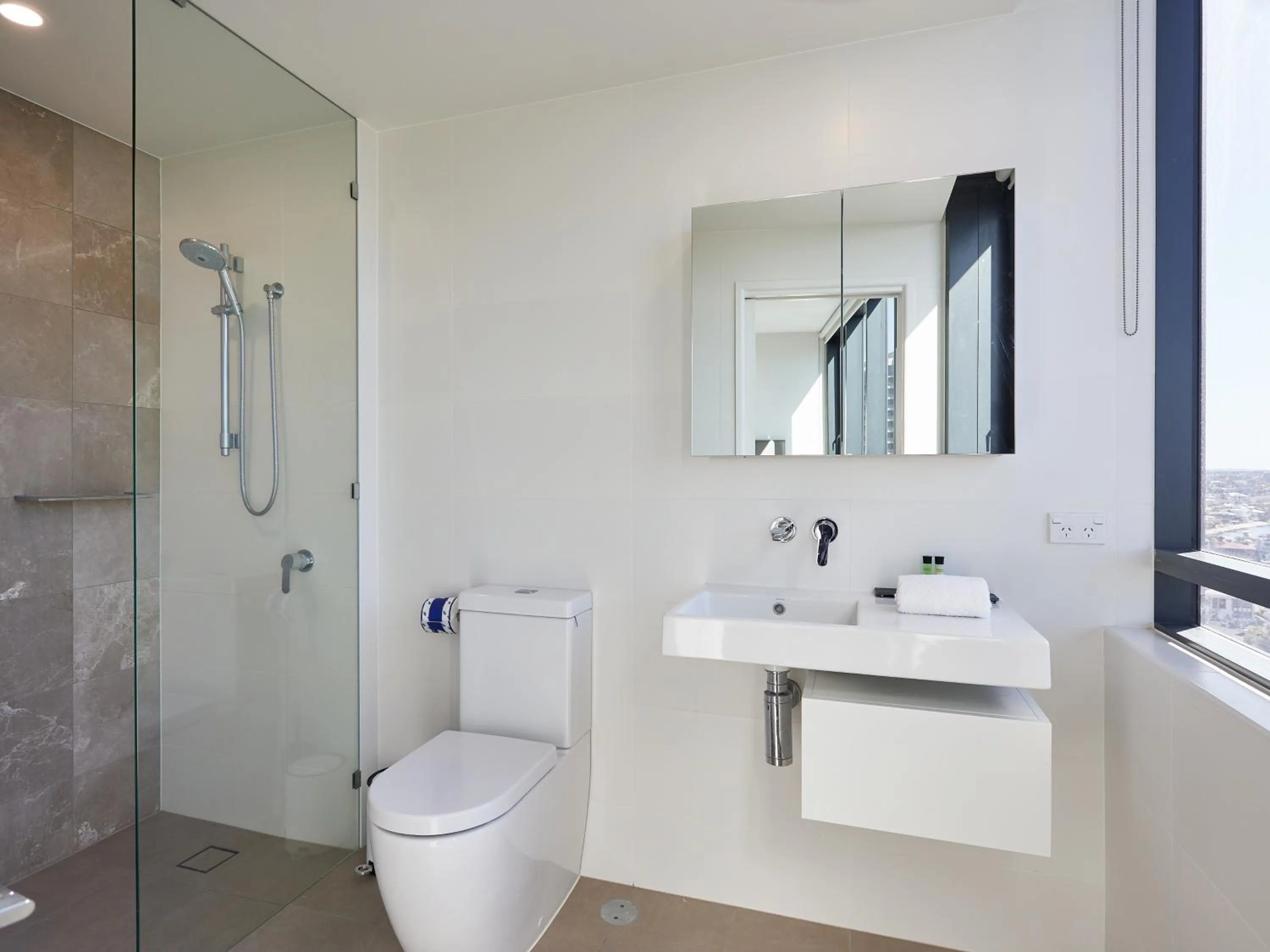 Ruby Gold Coast By Serain