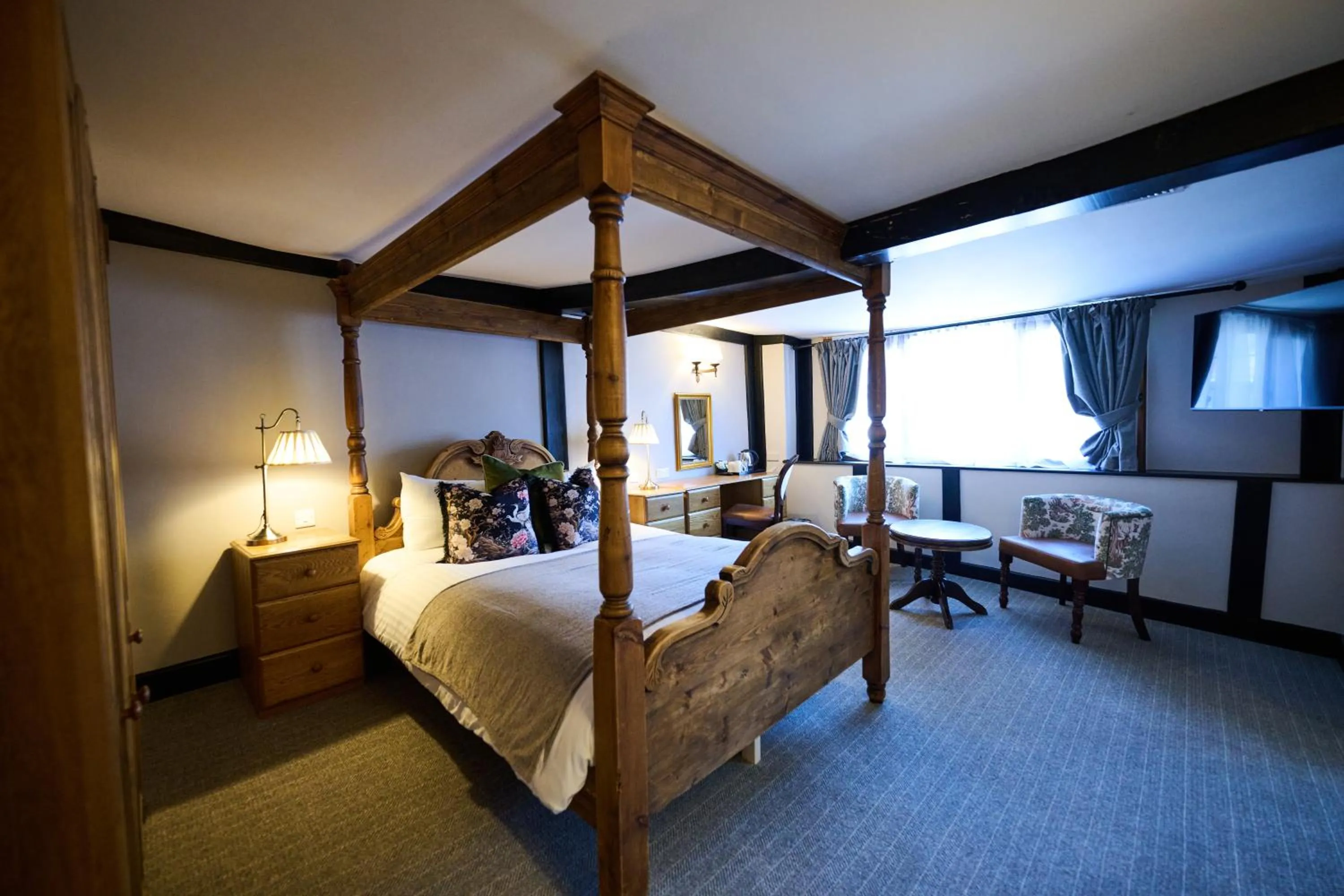 Bedroom, Bed in White Hart, Exeter by Marston's Inns