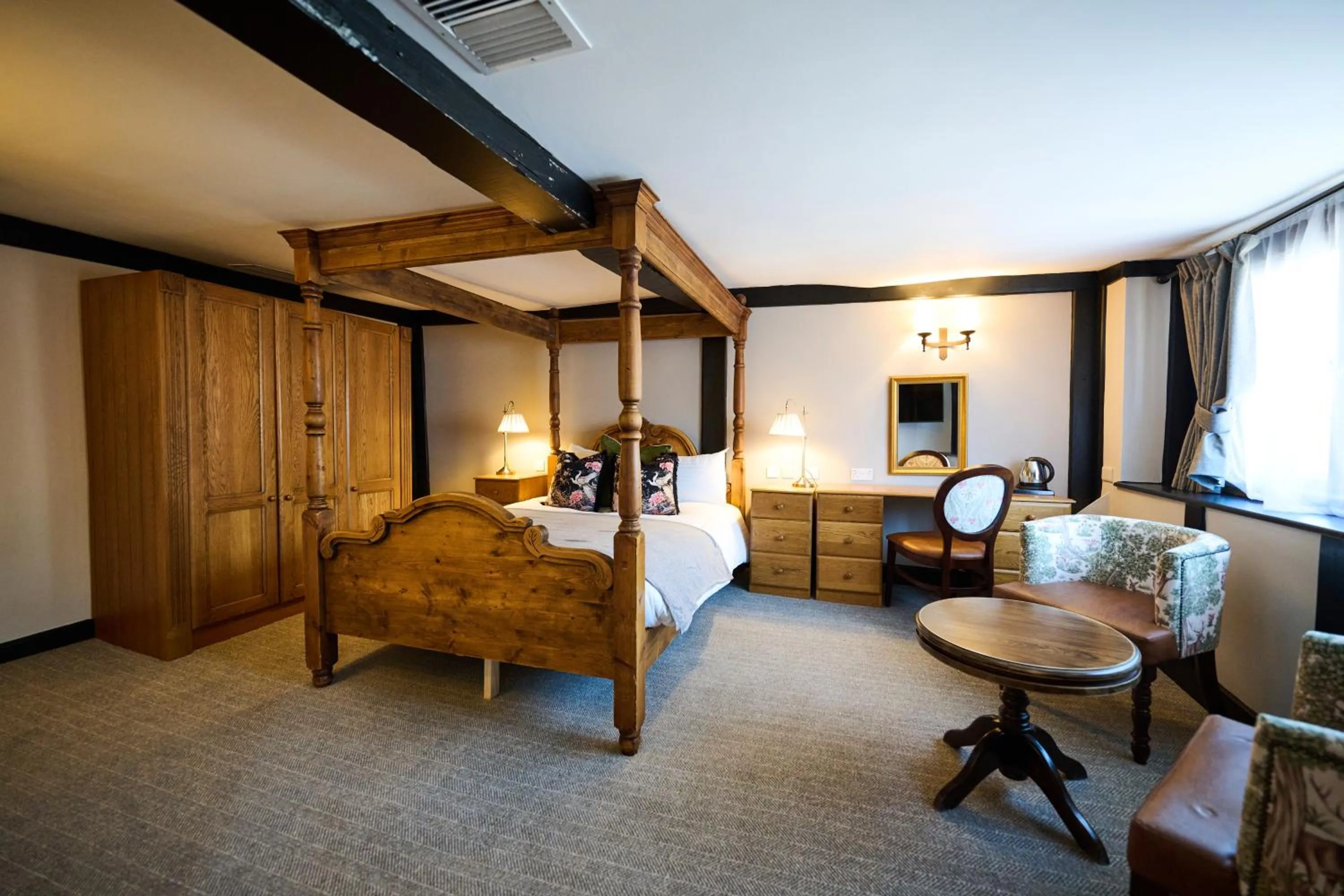 Bedroom, Bed in White Hart, Exeter by Marston's Inns