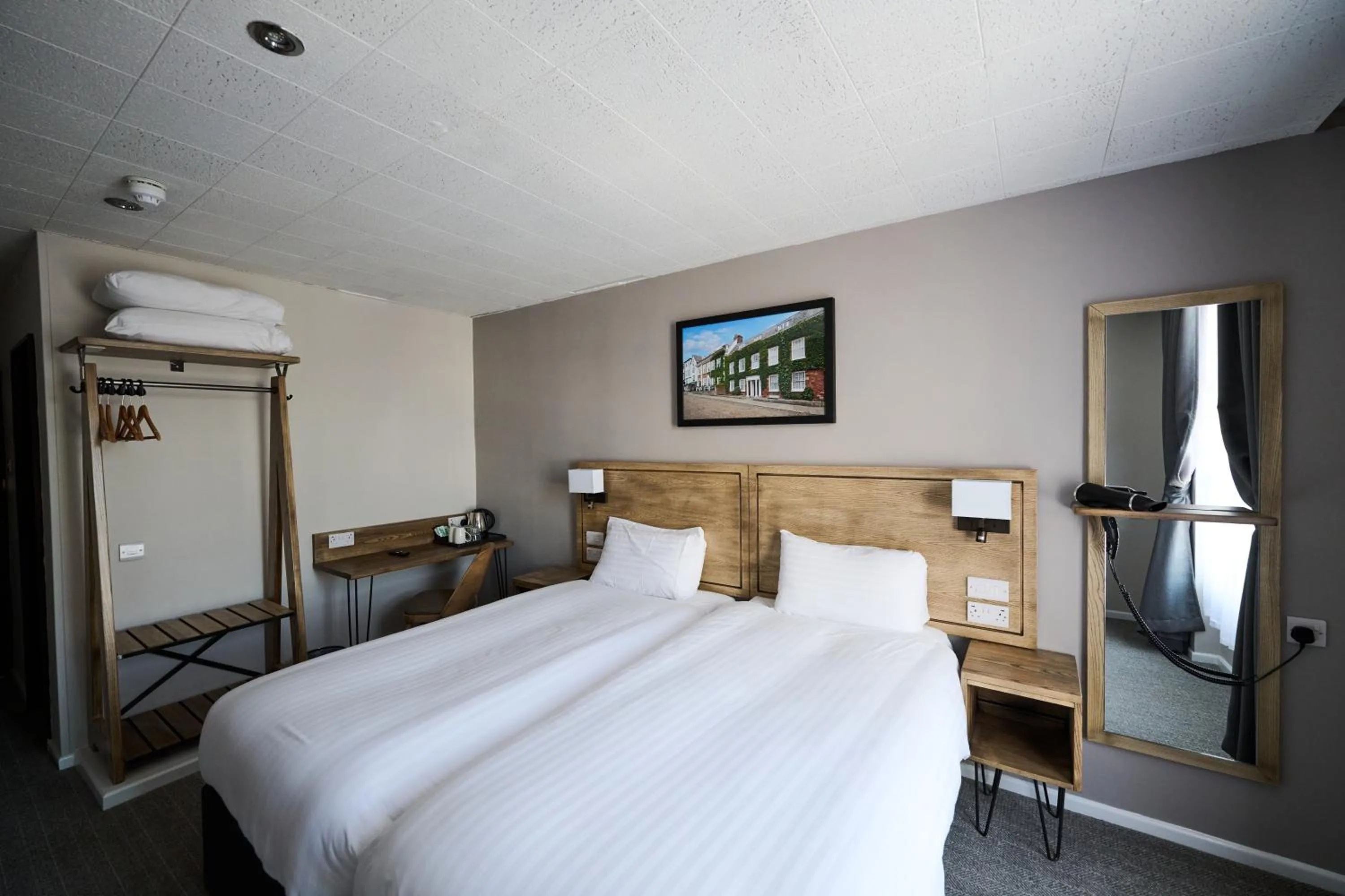 Bedroom, Bed in White Hart, Exeter by Marston's Inns