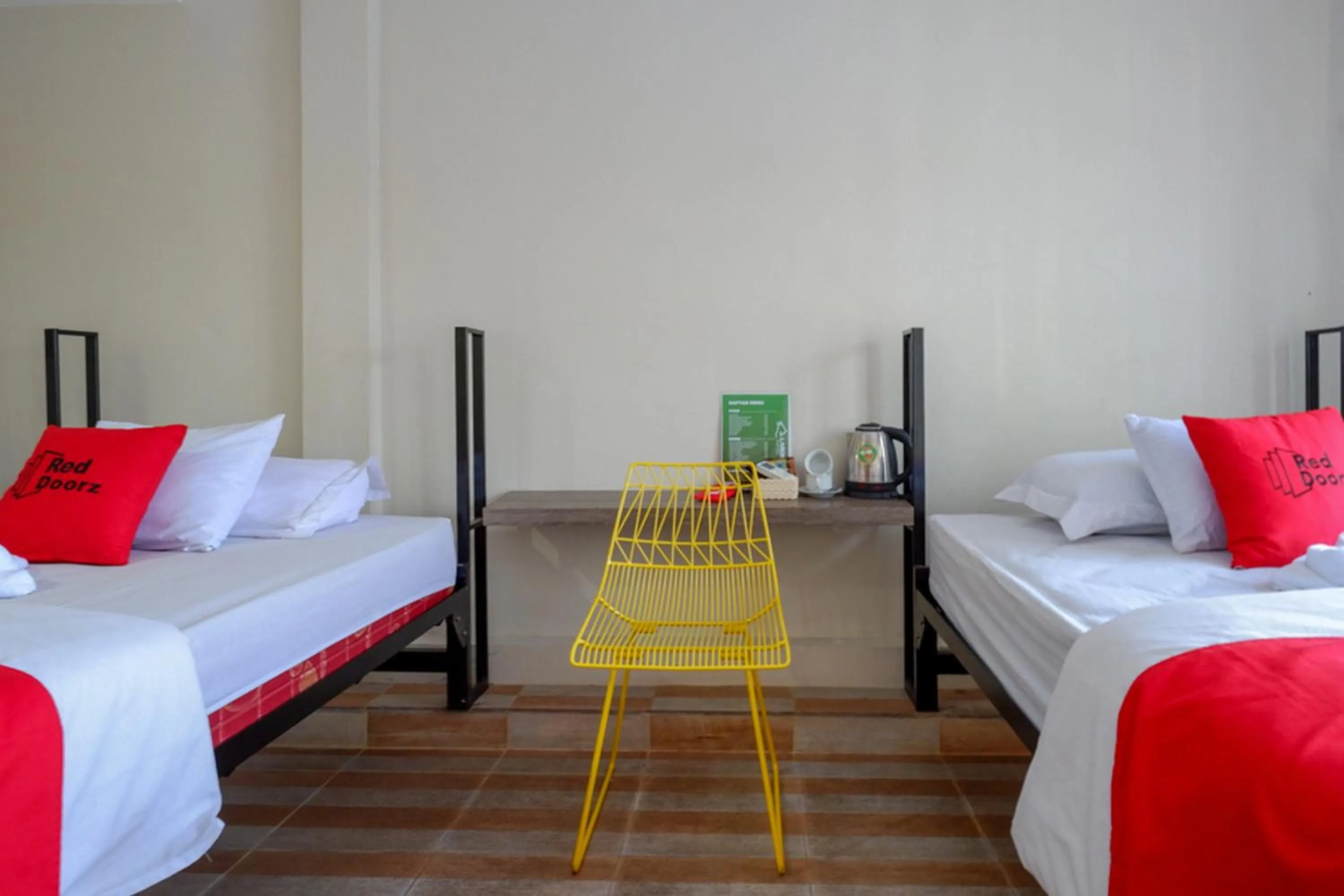 Bed in RedDoorz Syariah At Jalan Jenderal Sudirman Palopo