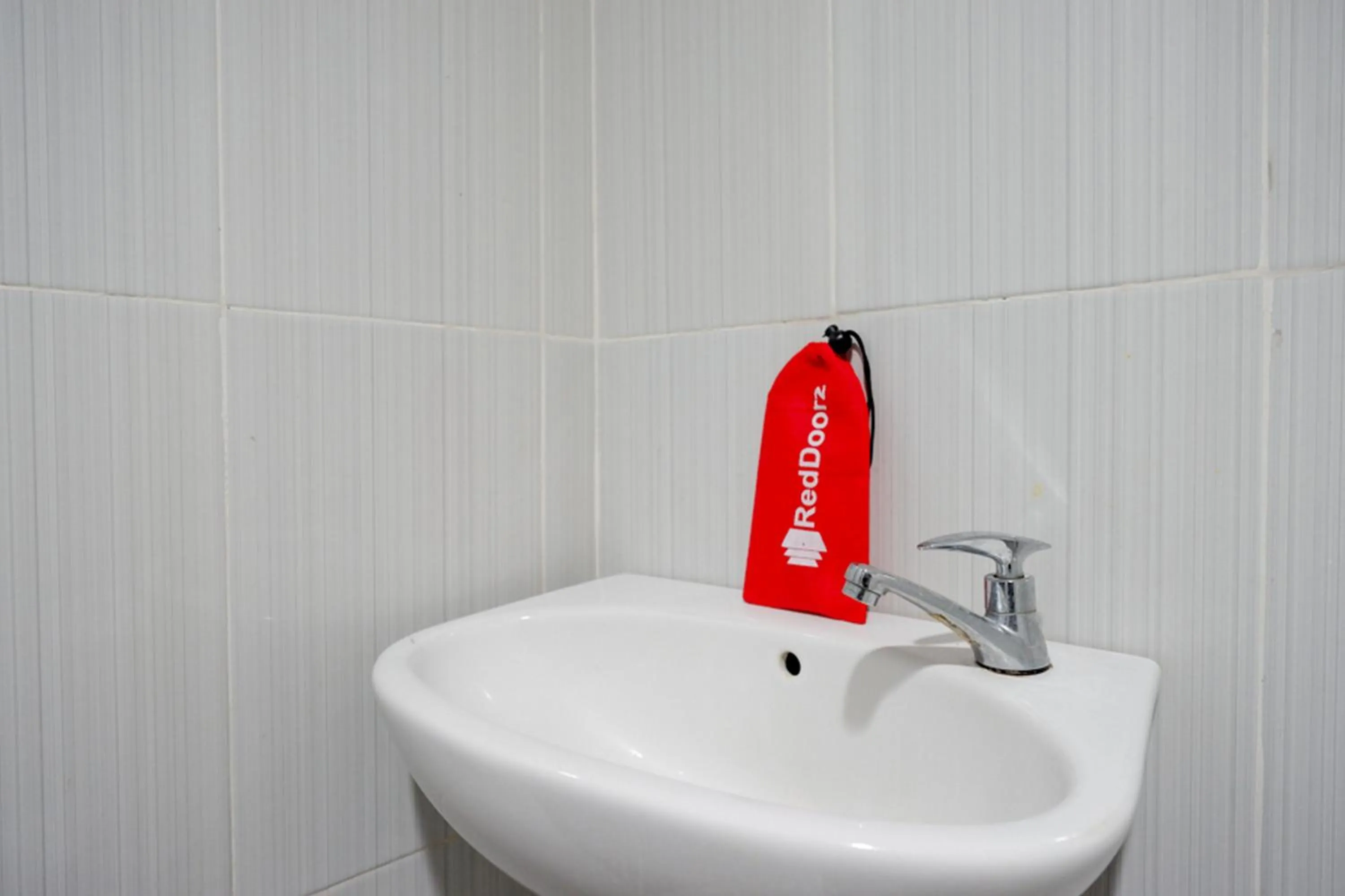 RedDoorz Syariah At Jalan Jenderal Sudirman Palopo