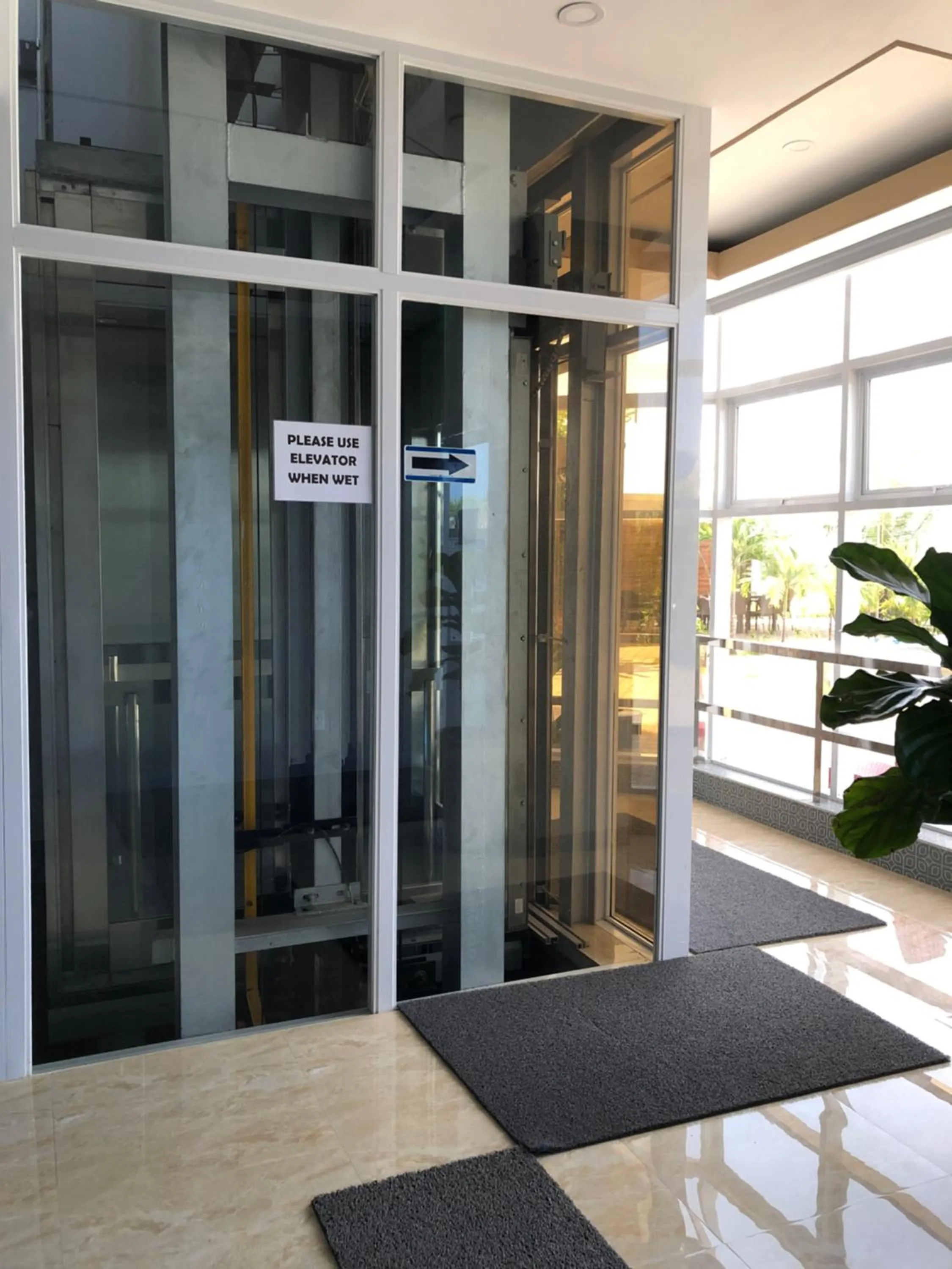 EM Royalle Hotel & Beach Resort