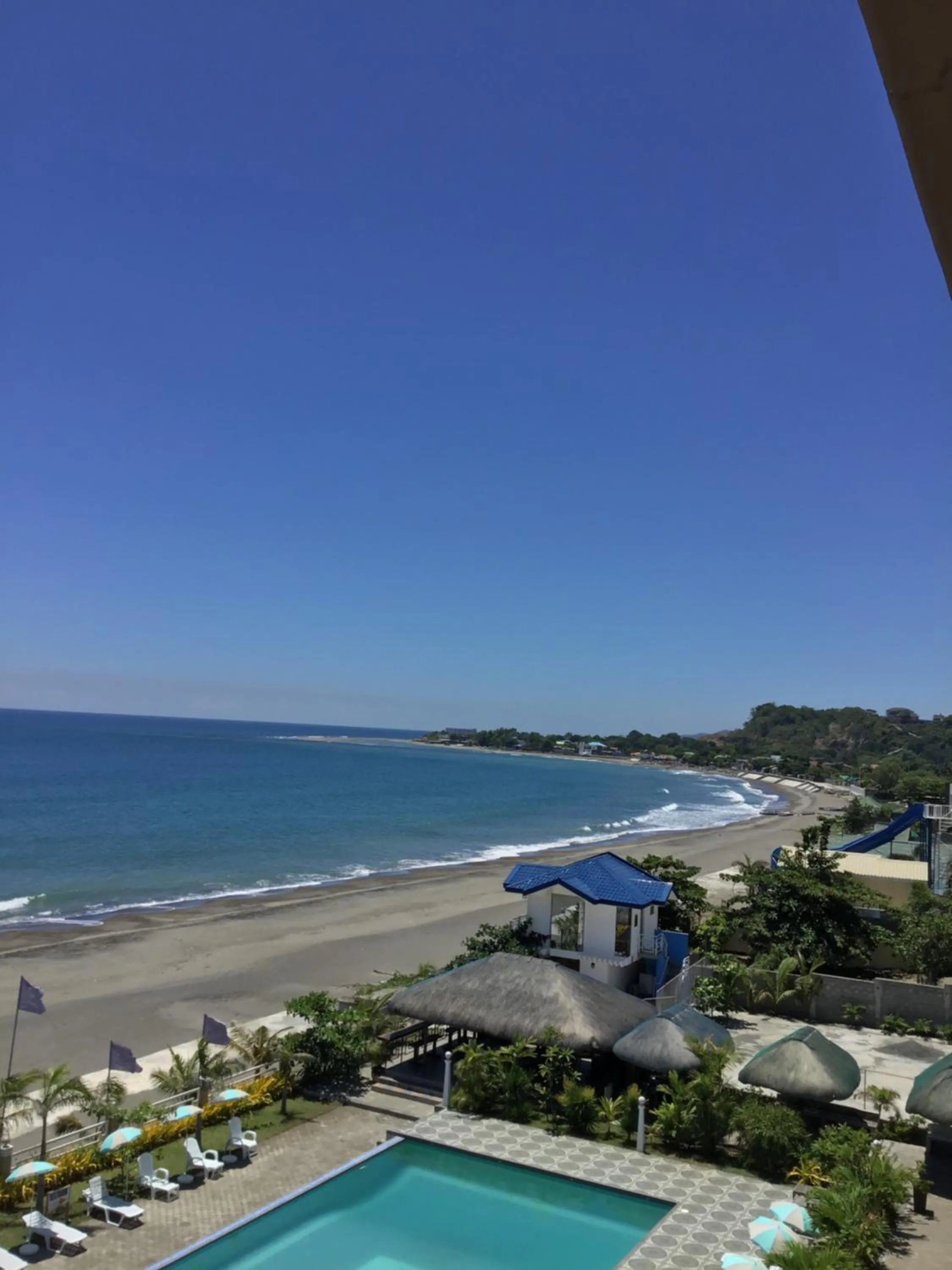 EM Royalle Hotel & Beach Resort