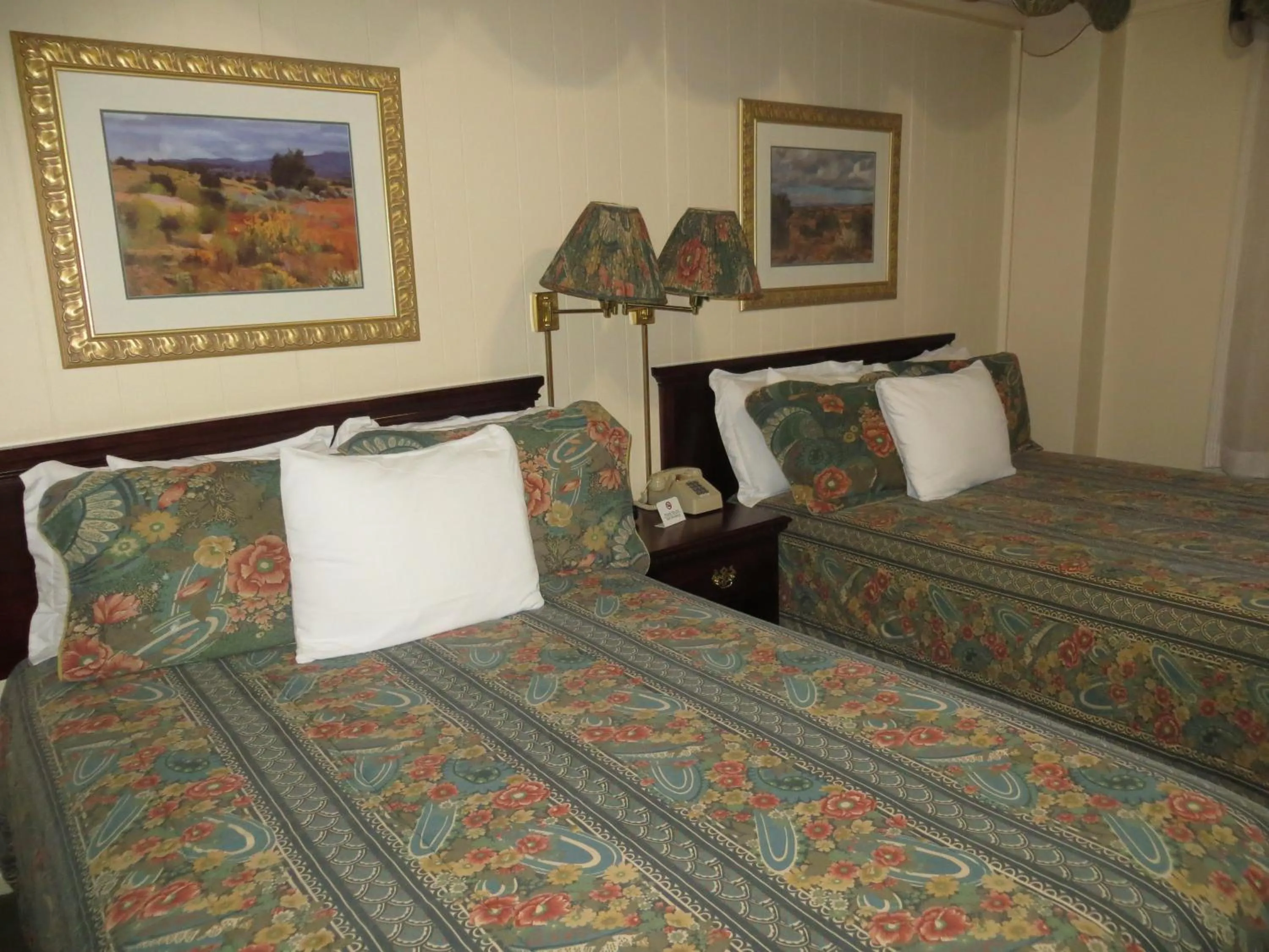 Bed in Hotel San Carlos