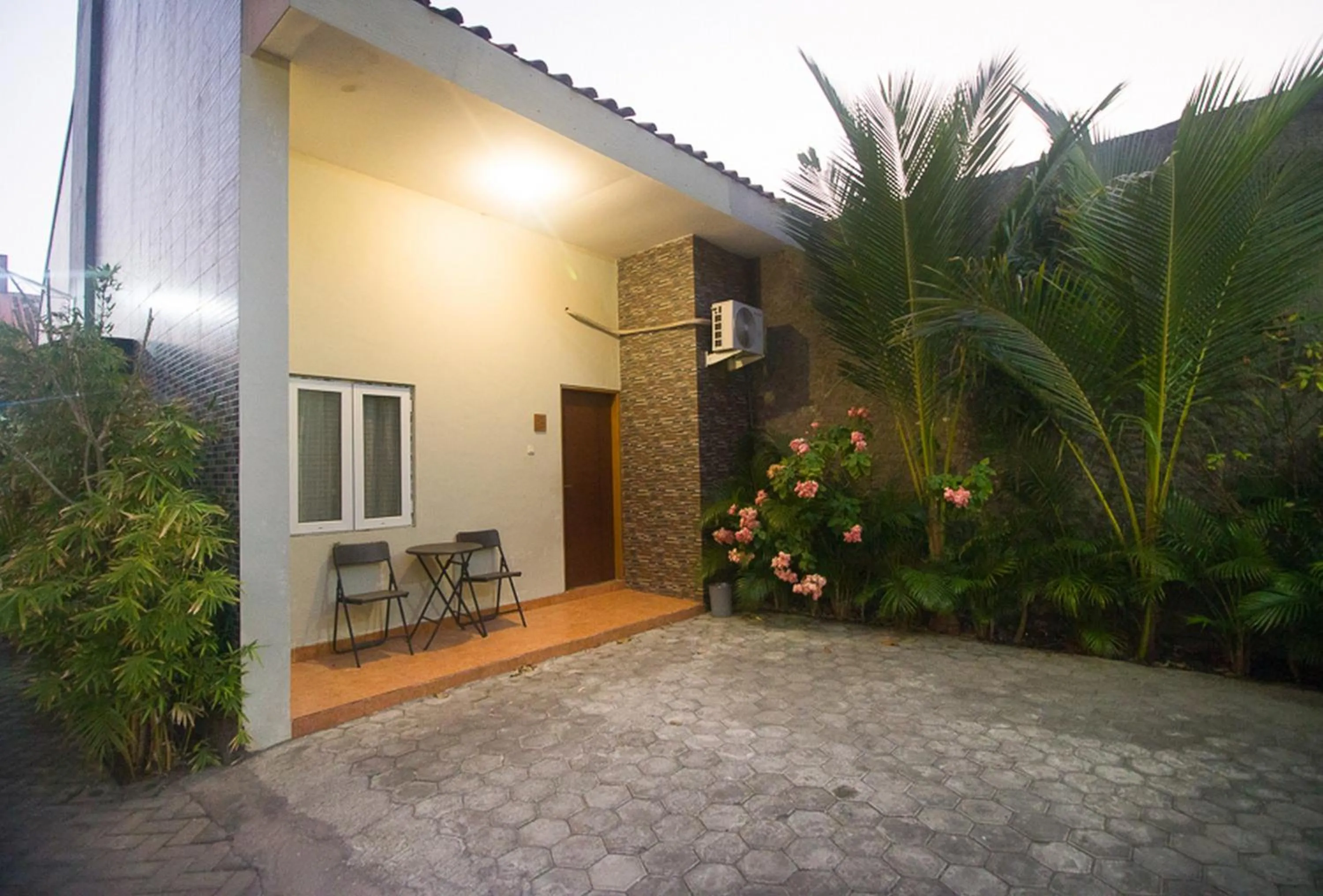 Property building in RedDoorz Plus Syariah near Alun Alun Sampang