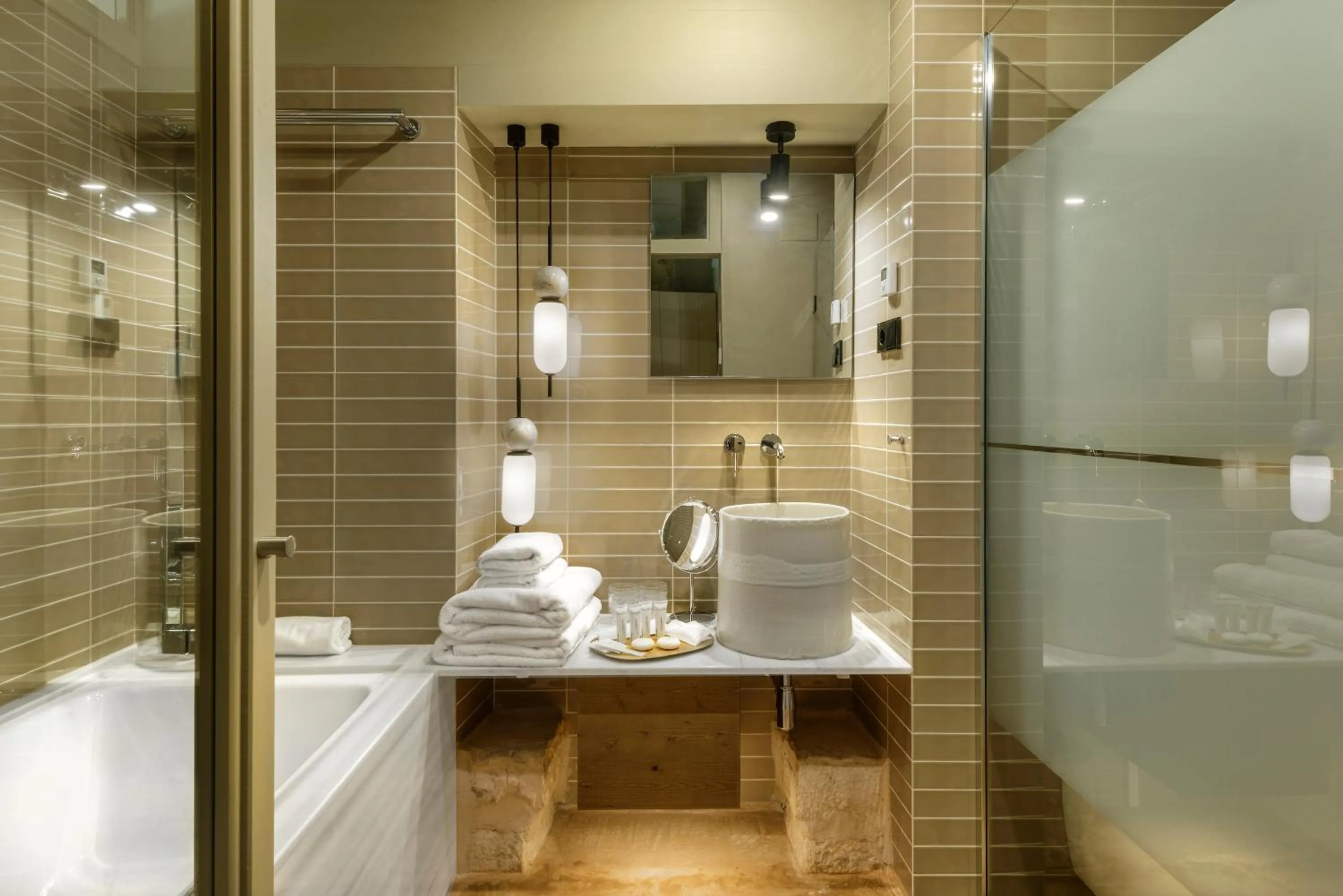 Shower in Torre del Marqués Hotel Spa & Winery - Small Luxury Hotels