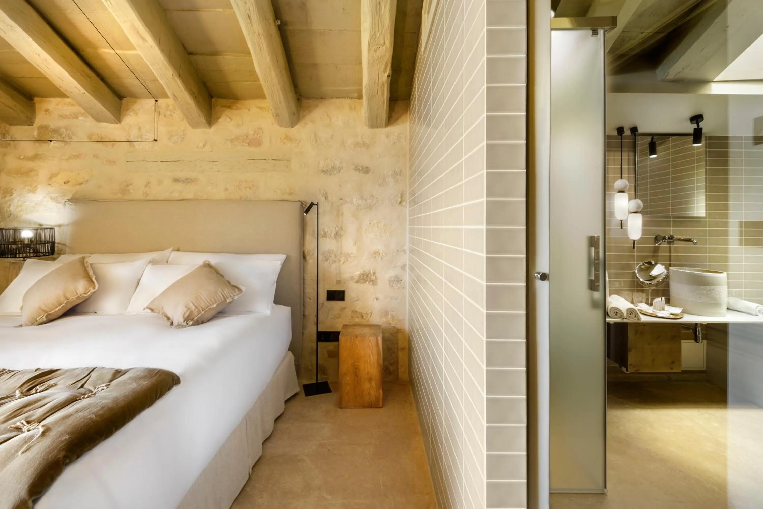 Bathroom, Bed in Torre del Marqués Hotel Spa & Winery - Small Luxury Hotels