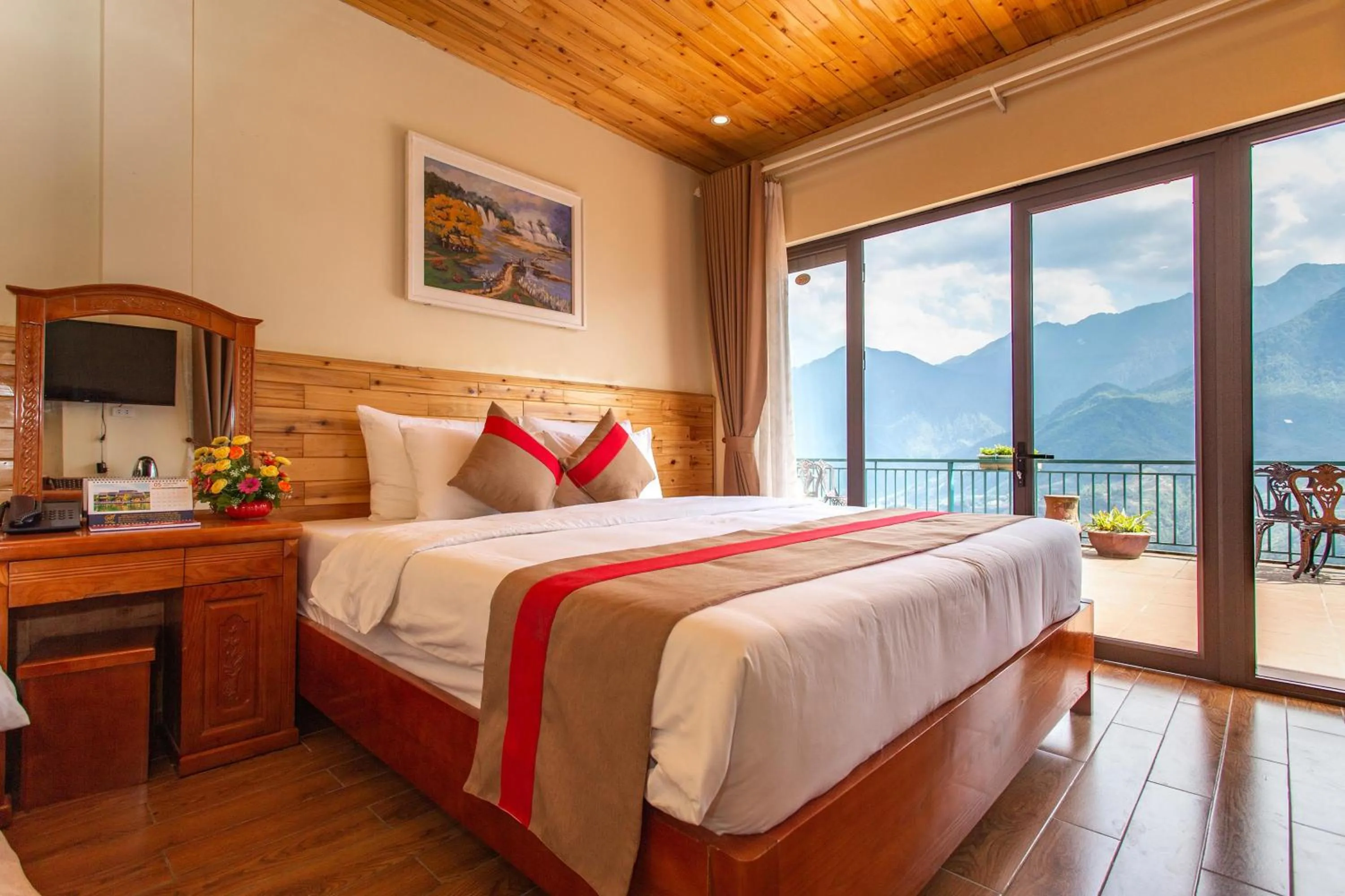 Photo of the whole room, Bed in SaPa Retreat Condotel