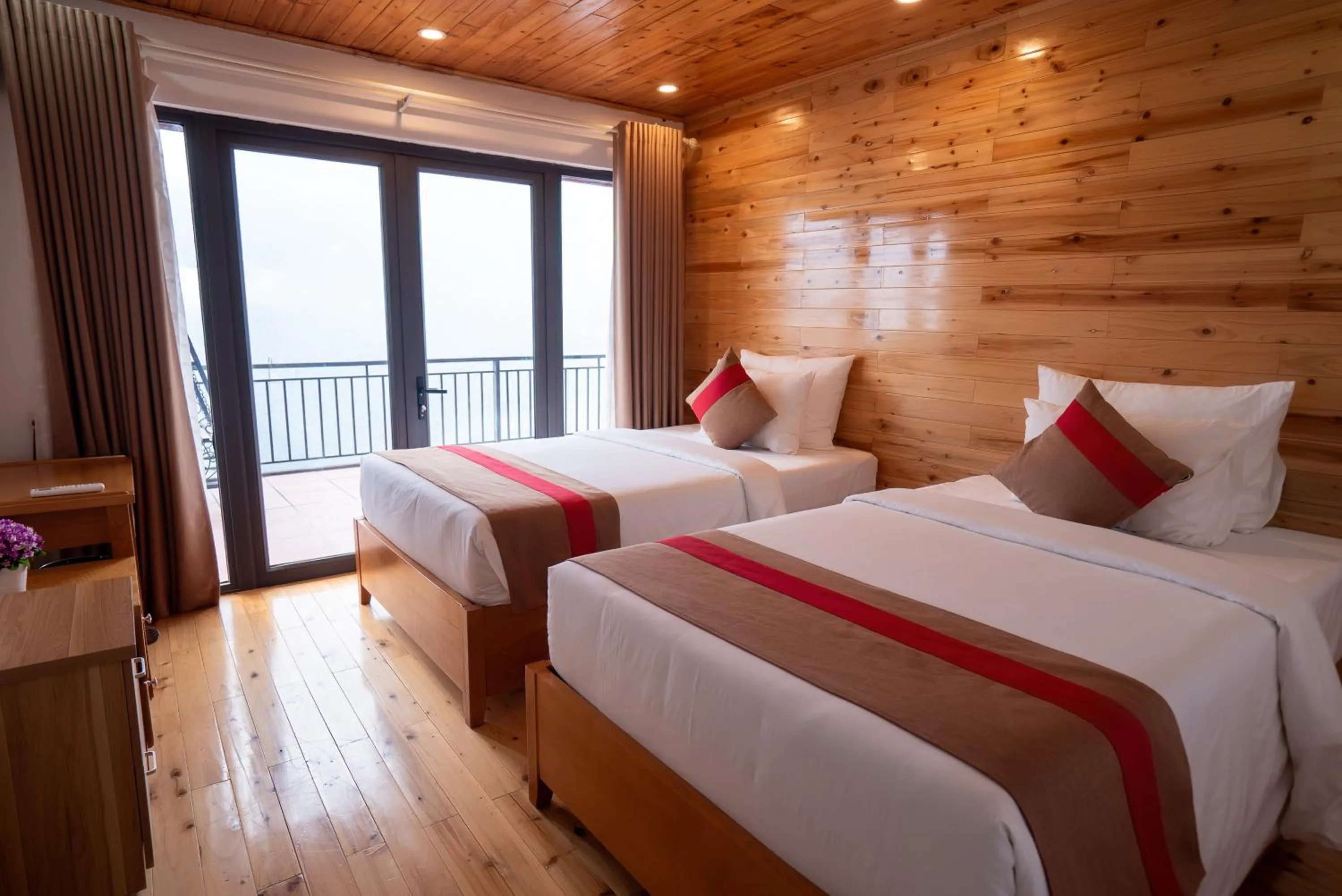 Bed in SaPa Retreat Condotel