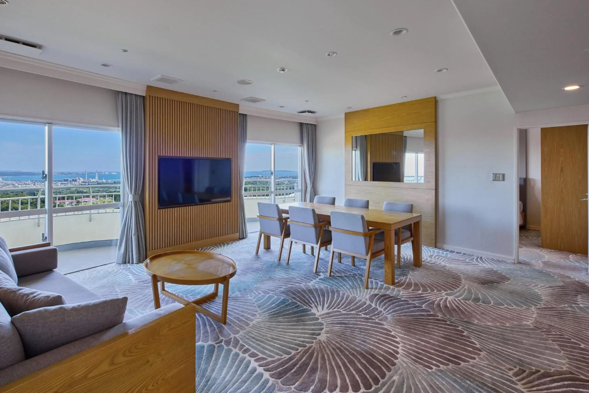 Photo of the whole room in ANA Crowne Plaza Resort Okinawa Uruma Hills By IHG