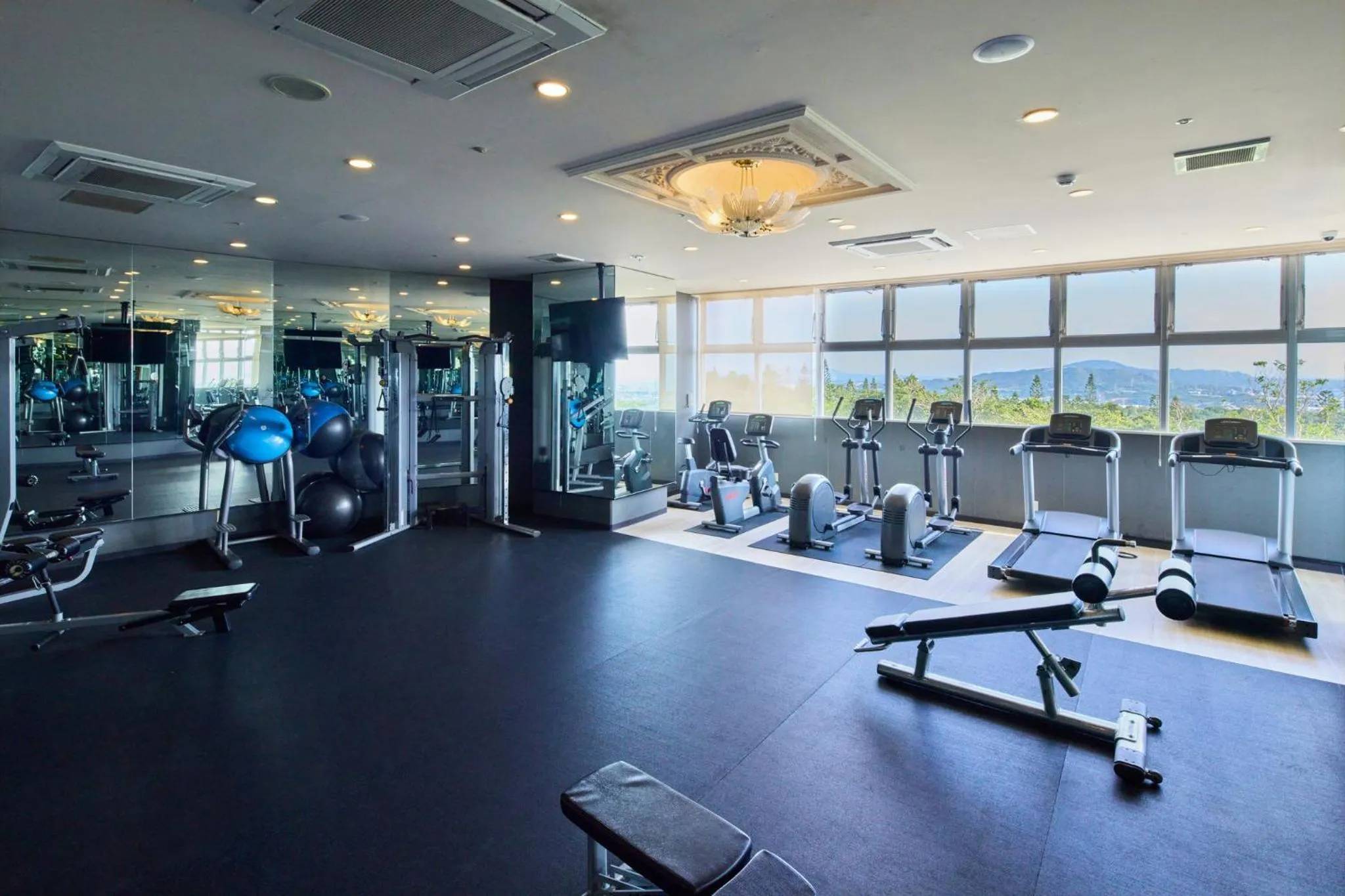 Fitness centre/facilities in ANA Crowne Plaza Resort Okinawa Uruma Hills By IHG