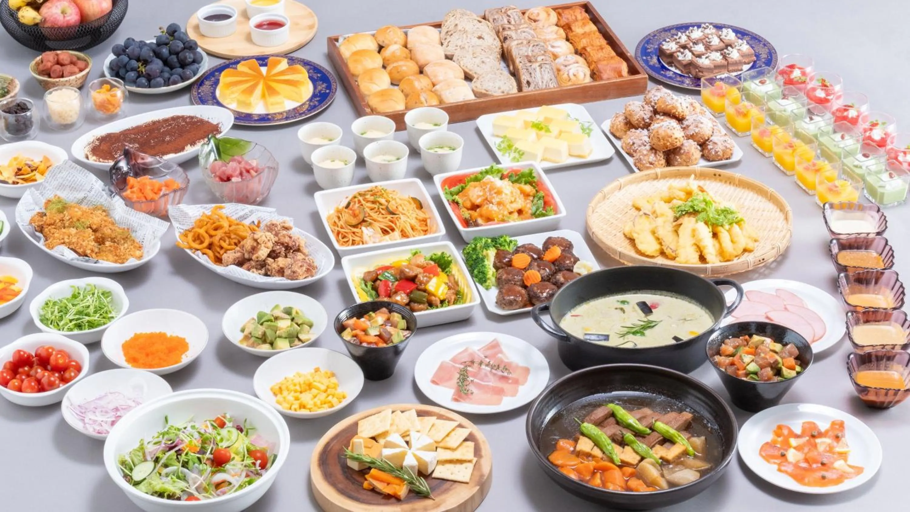 Restaurant/places to eat in ANA Crowne Plaza Resort Okinawa Uruma Hills By IHG