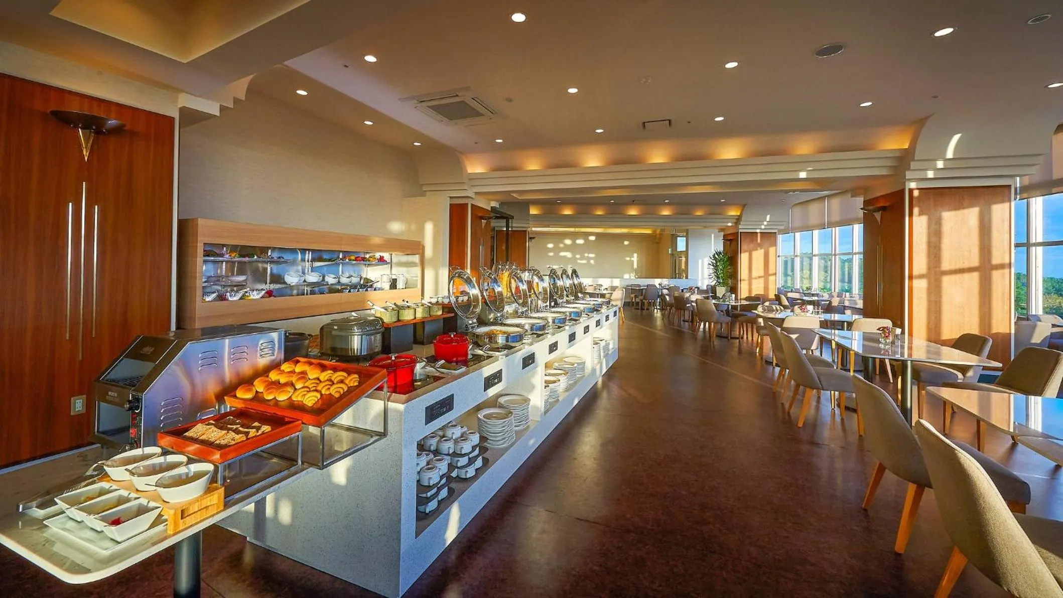 Restaurant/places to eat in ANA Crowne Plaza Resort Okinawa Uruma Hills By IHG