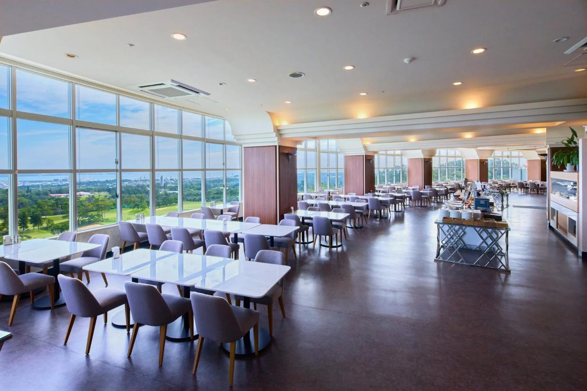 Restaurant/places to eat in ANA Crowne Plaza Resort Okinawa Uruma Hills By IHG