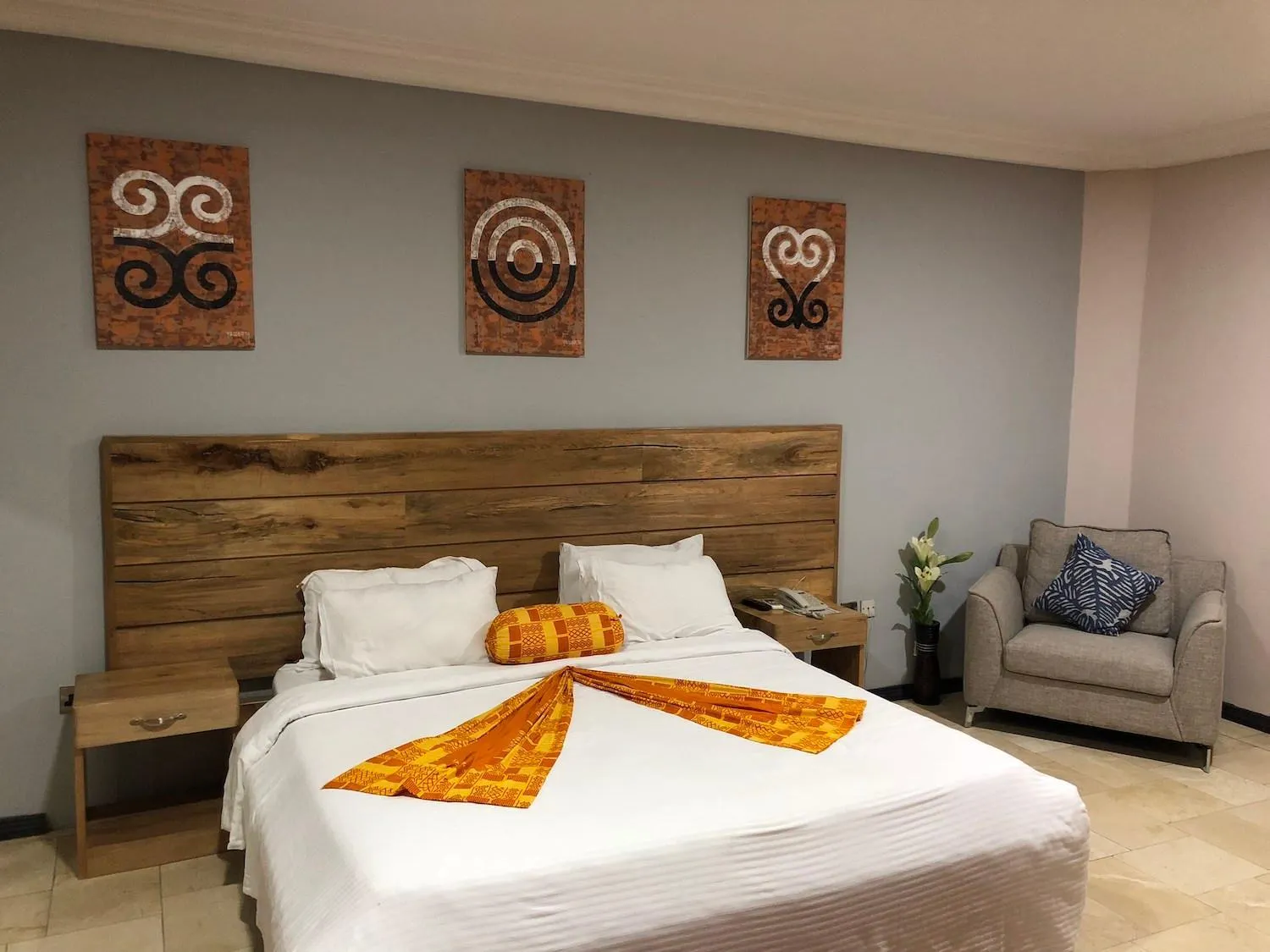 Bedroom in Central Hotel - OSU