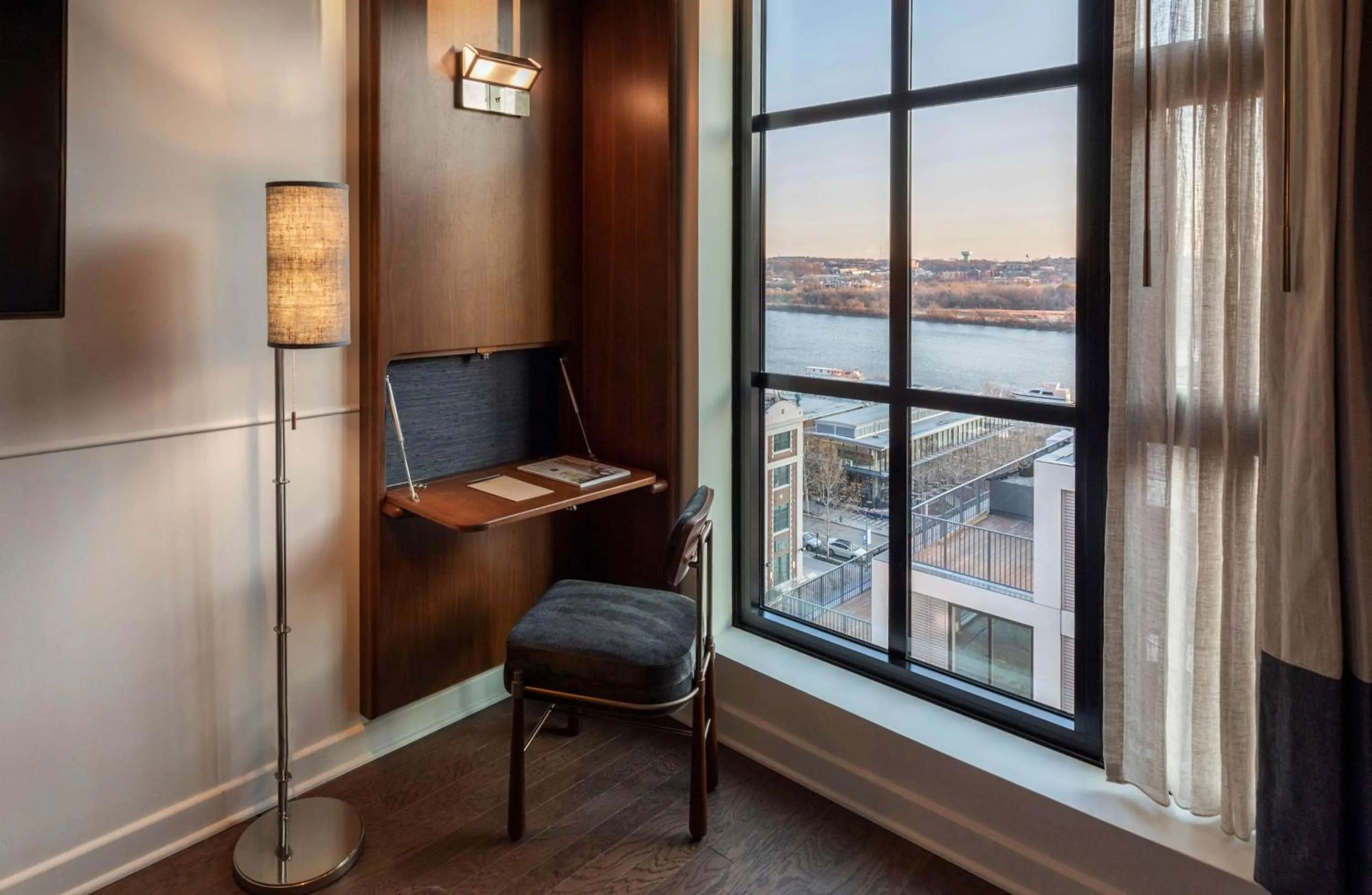 Photo of the whole room in Thompson Washington DC, by Hyatt