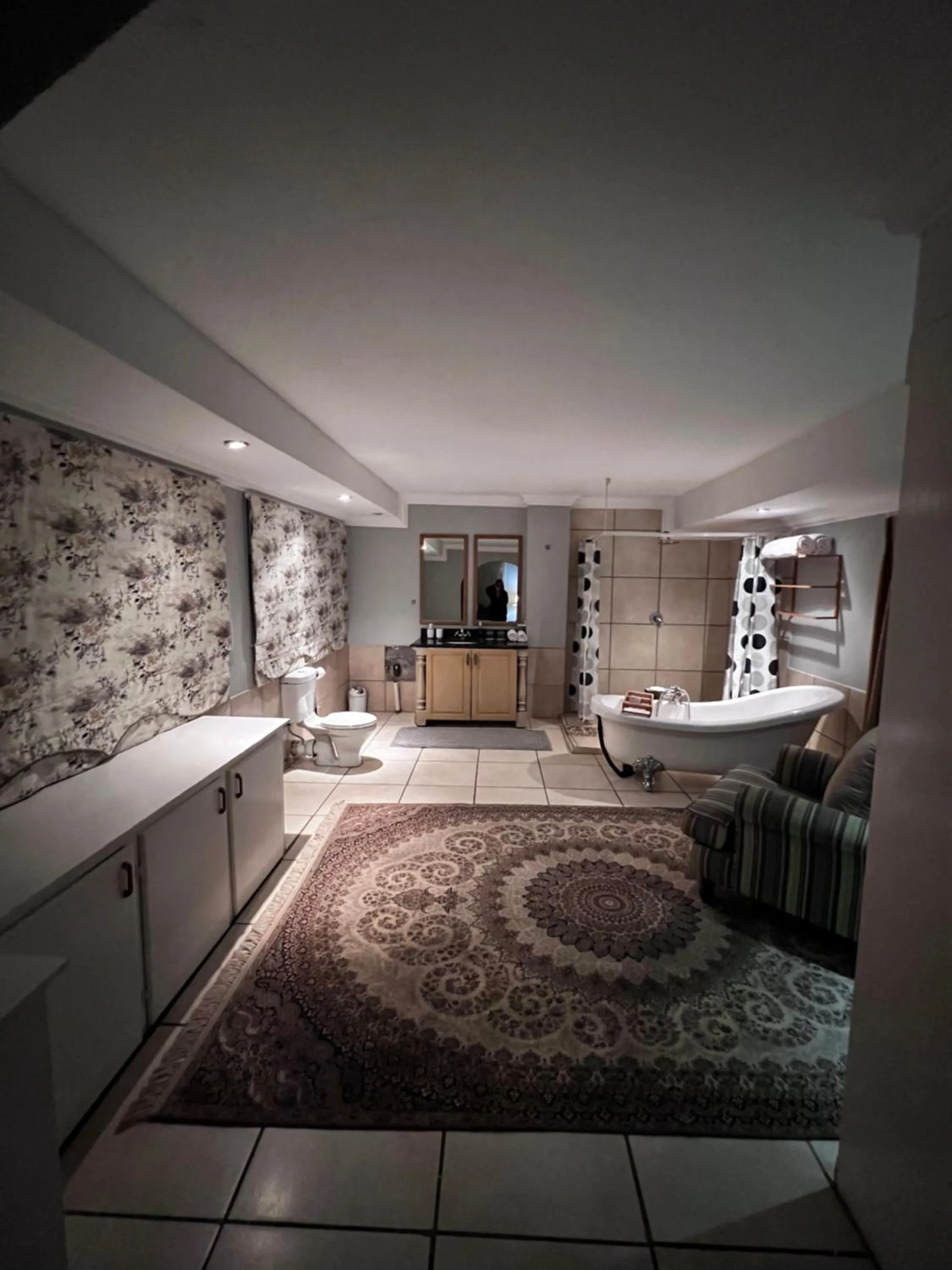 Bathroom, Bed in Silken Trap Guest House NO LOADSHEDDING