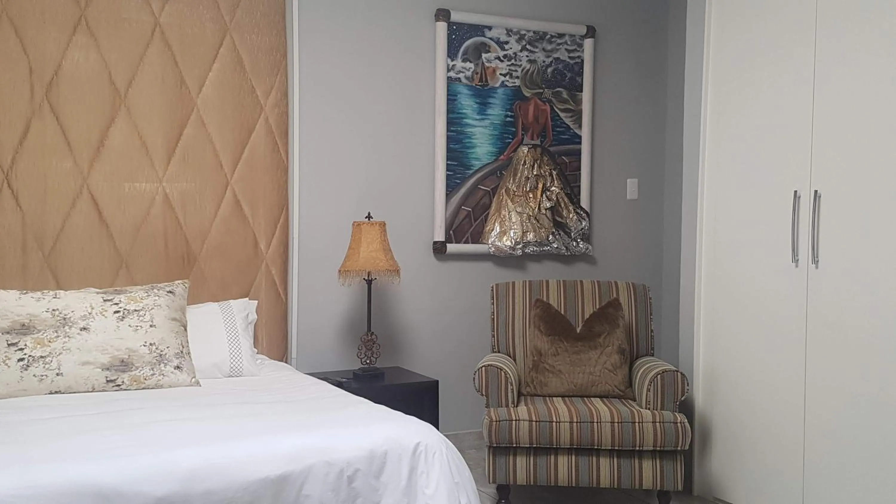 Seating area, Bed in Silken Trap Guest House NO LOADSHEDDING