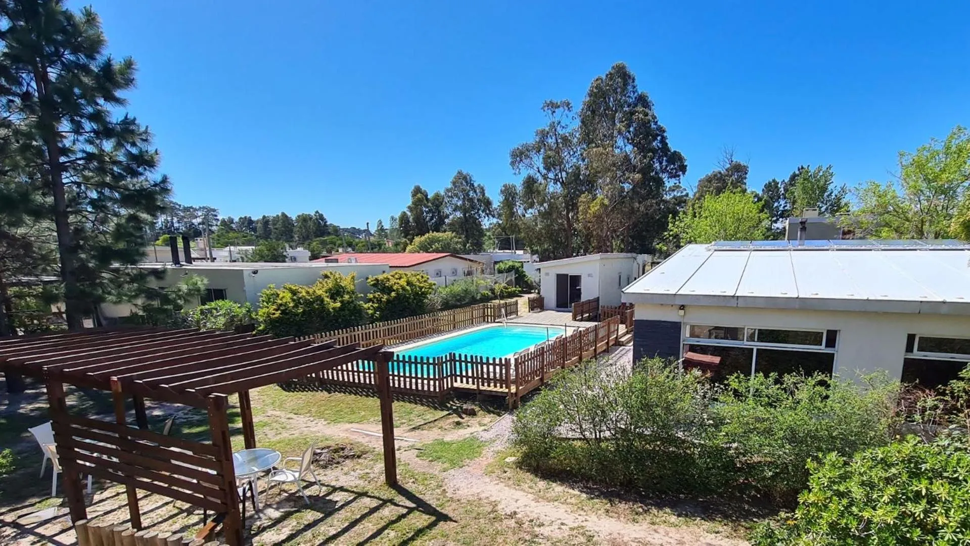 Swimming pool in Complejo Cabañas Piriápolis