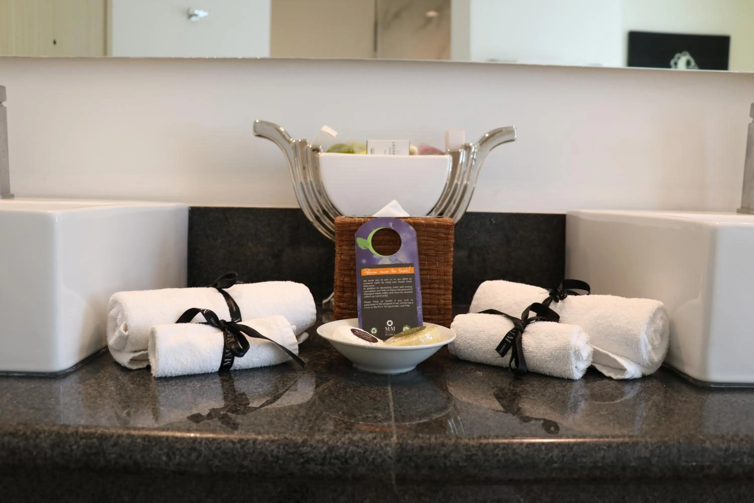 Toilet in Hilton MM Grand Hotel Puebla, Tapestry Collection