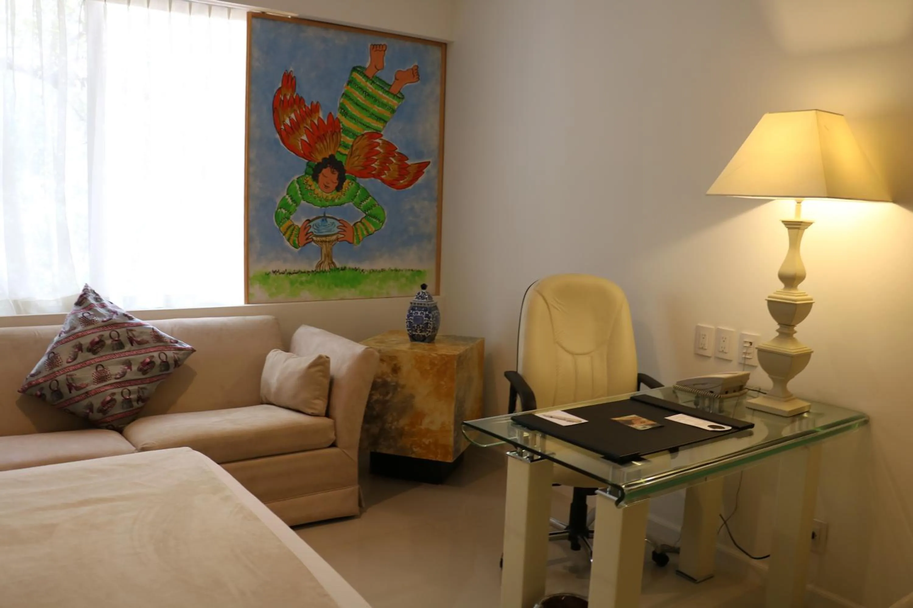 Seating area in Hilton MM Grand Hotel Puebla, Tapestry Collection