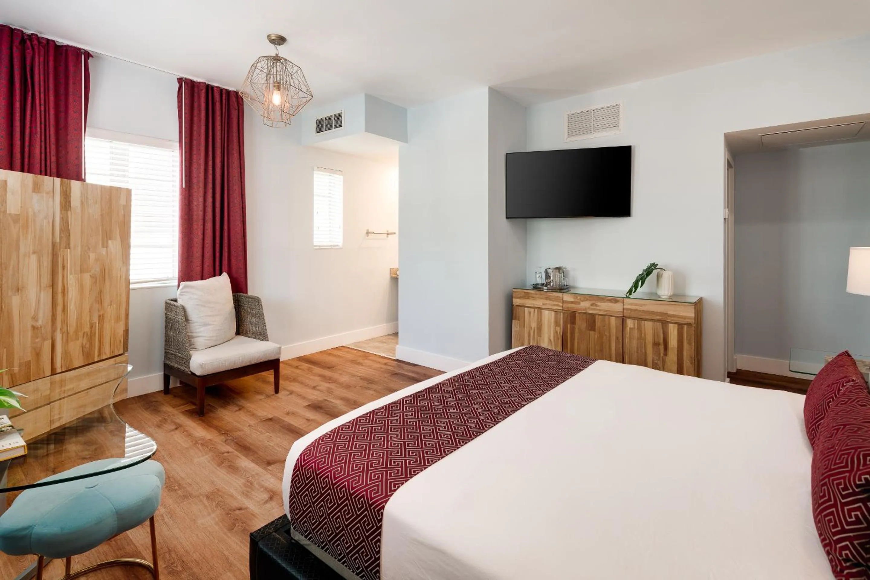 Bed in Catalina Hotel & Beach Club