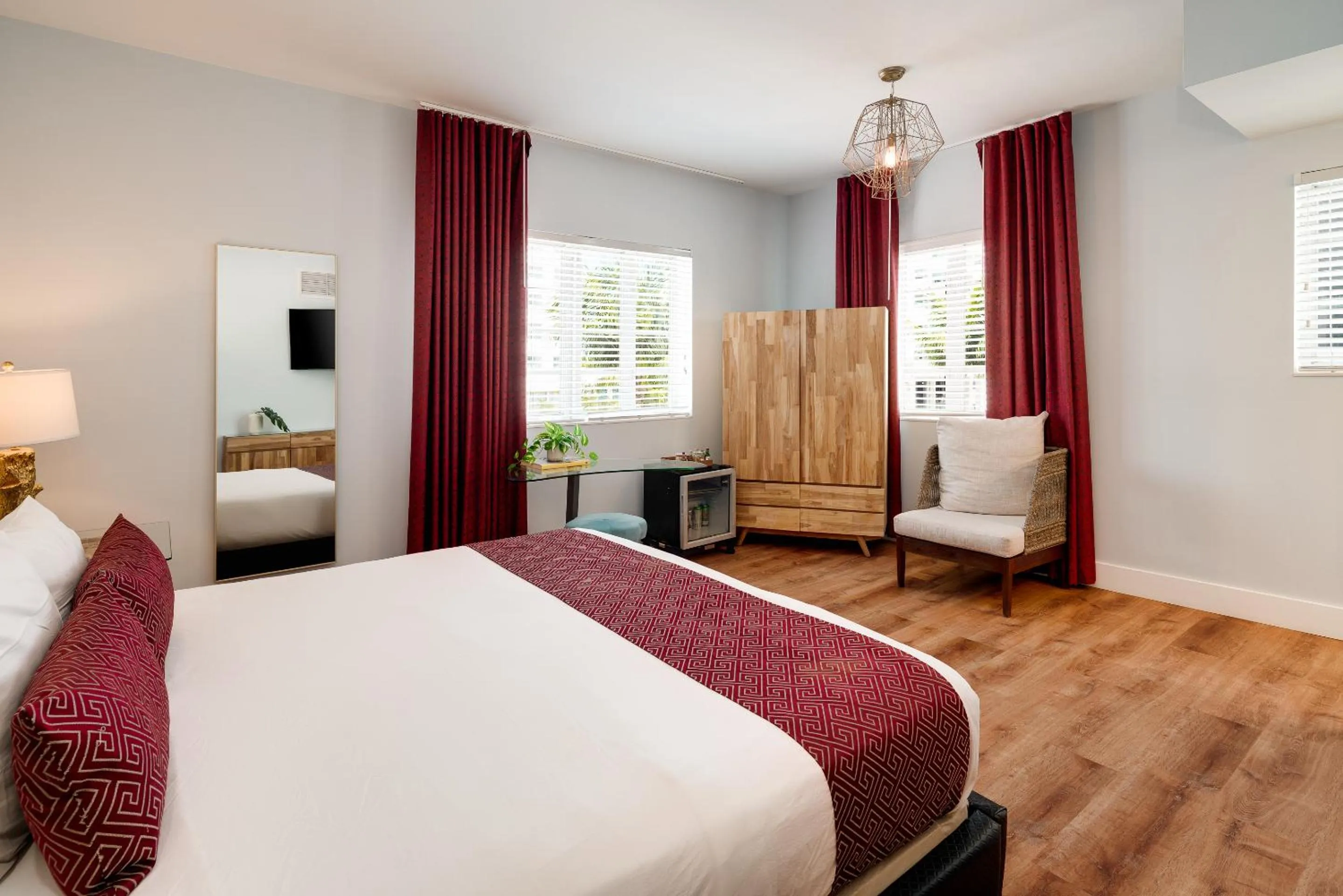 Bed in Catalina Hotel & Beach Club