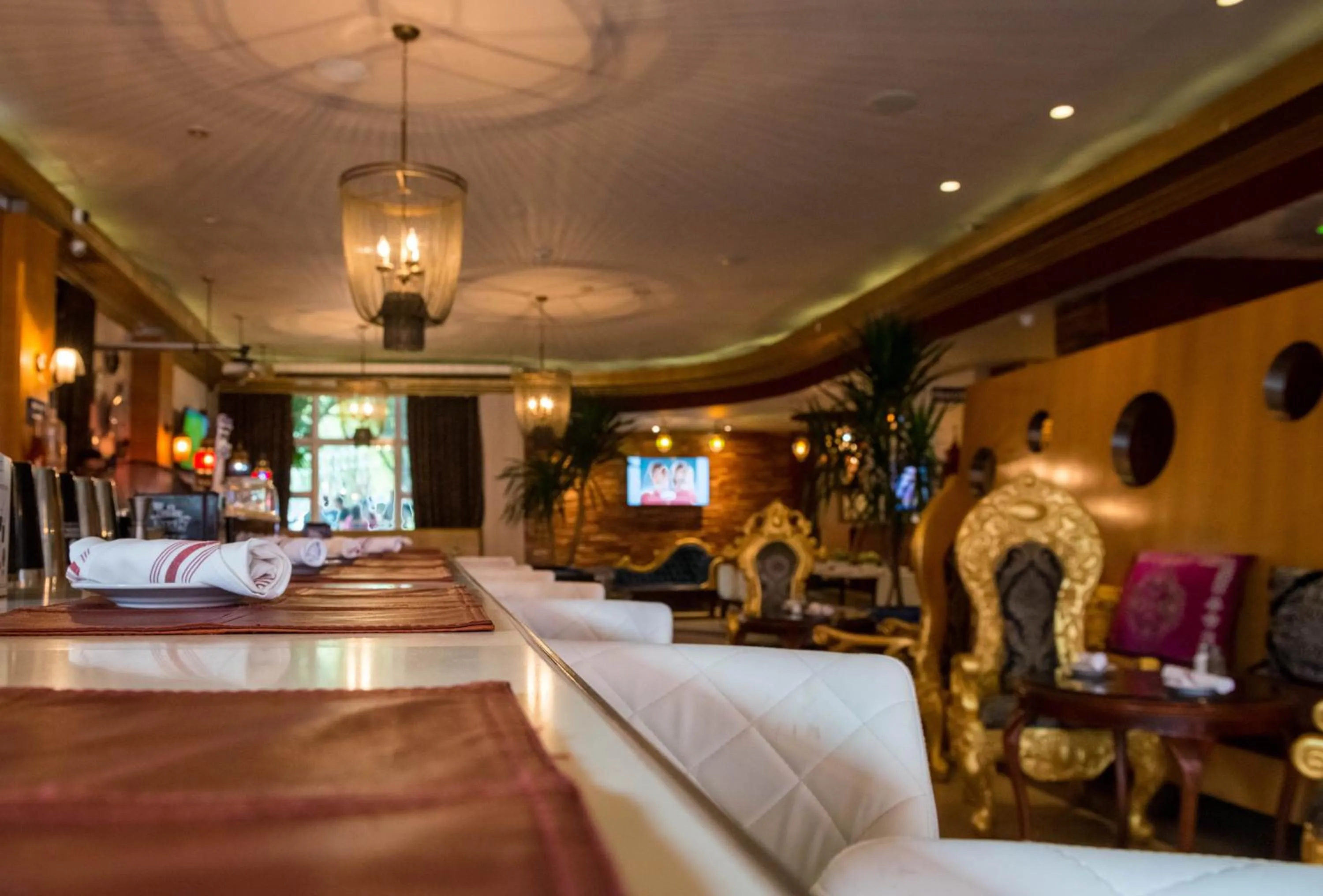 Restaurant/places to eat in Catalina Hotel & Beach Club