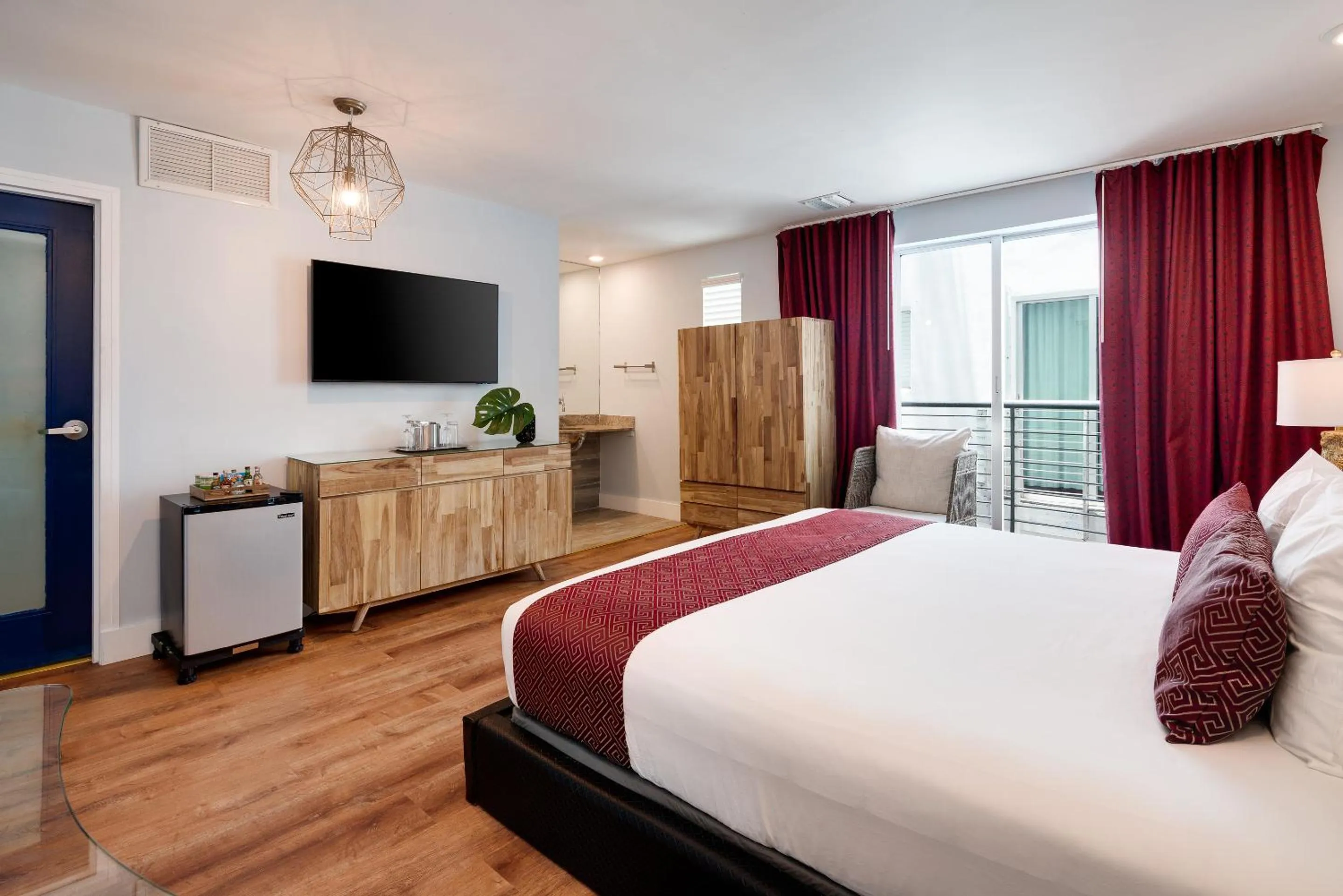 Bed in Catalina Hotel & Beach Club