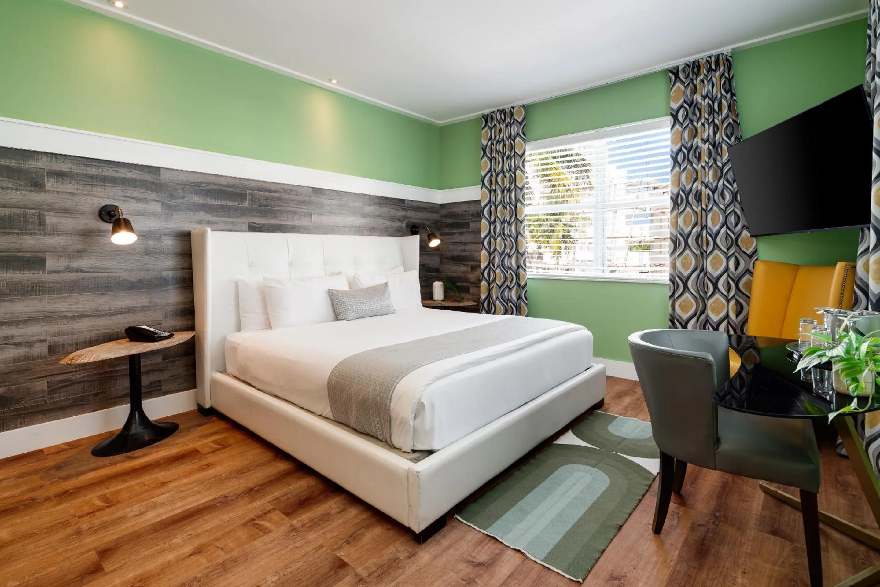 Bedroom, Bed in Catalina Hotel & Beach Club