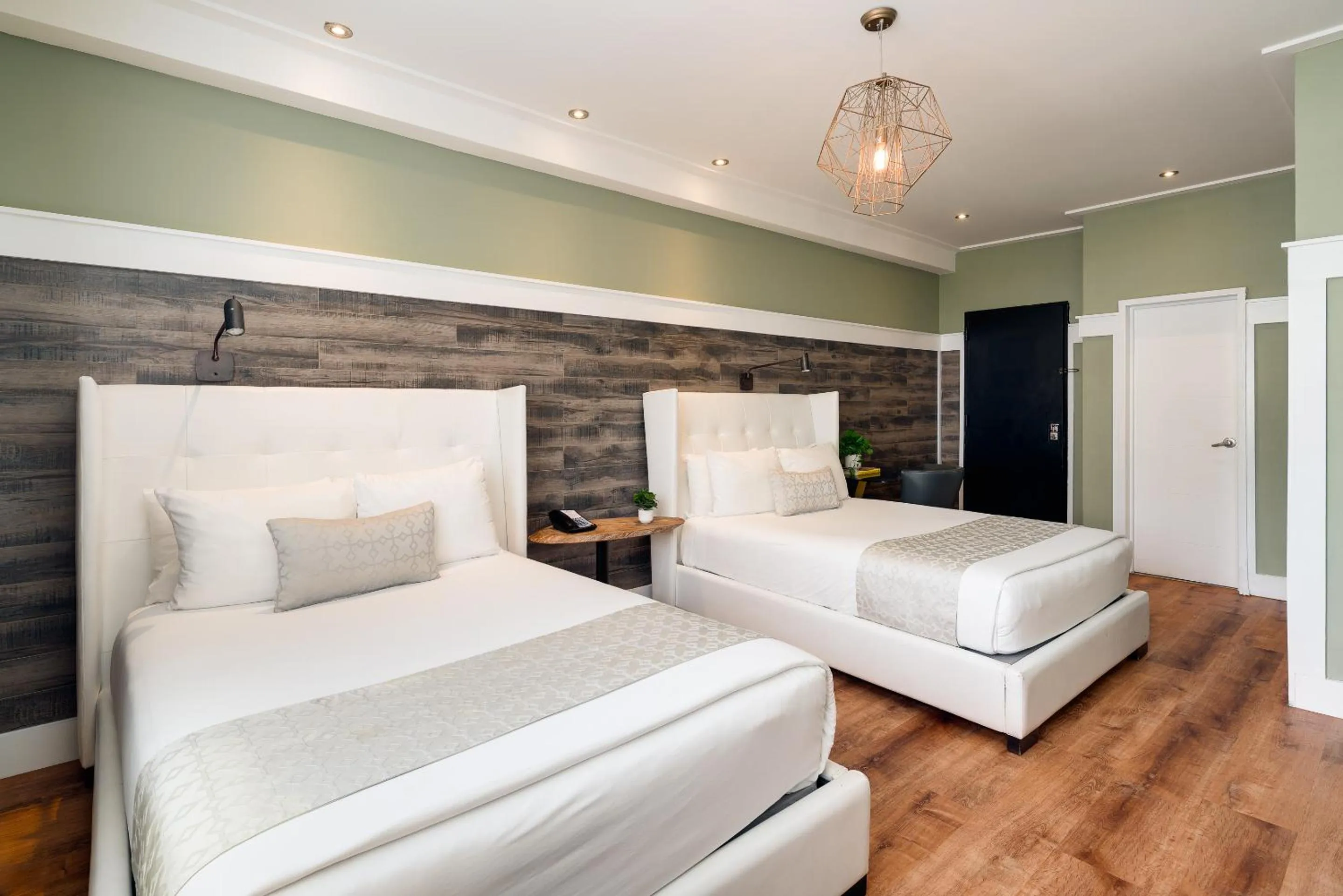 Bed in Catalina Hotel & Beach Club