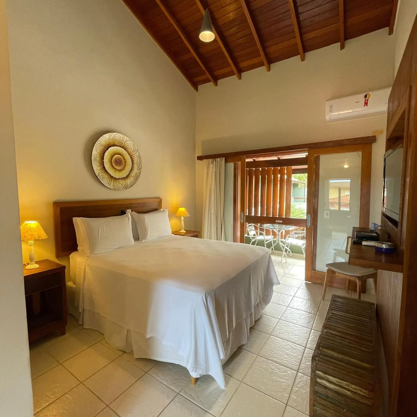 Bedroom, Bed in Hiu Hotel